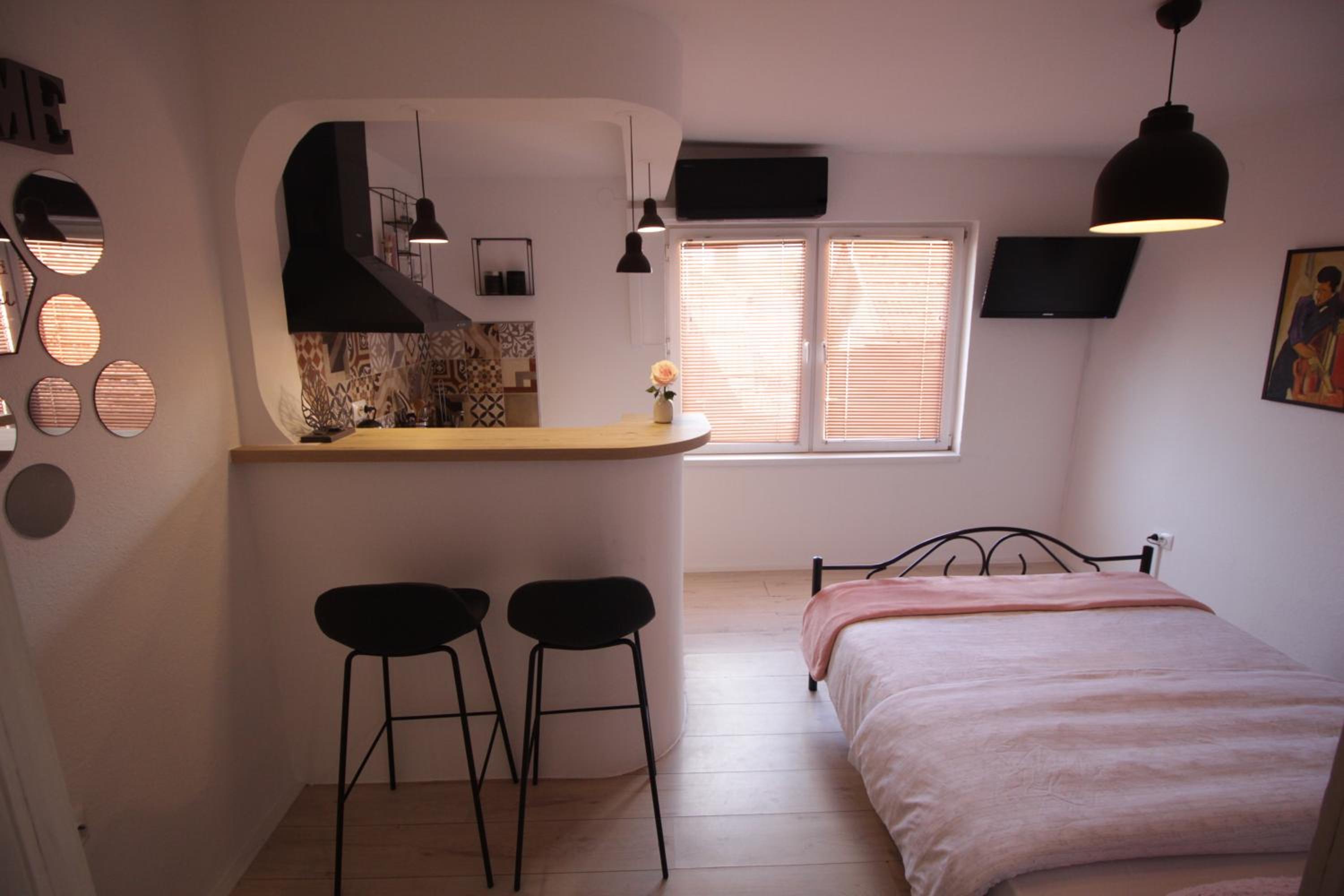 Studio Apartment photo 1