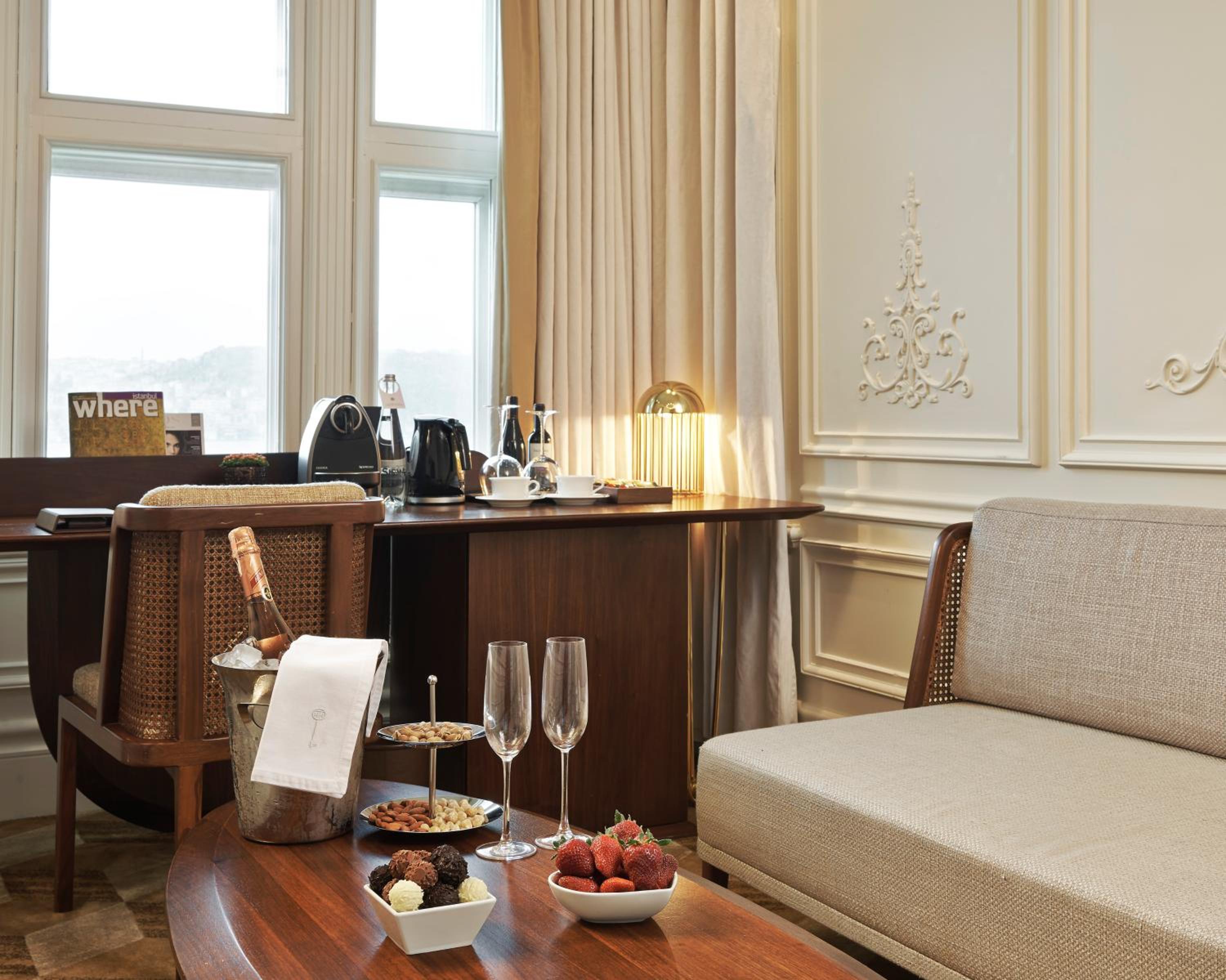 Executive Bosphorus Suite thumbnail 5