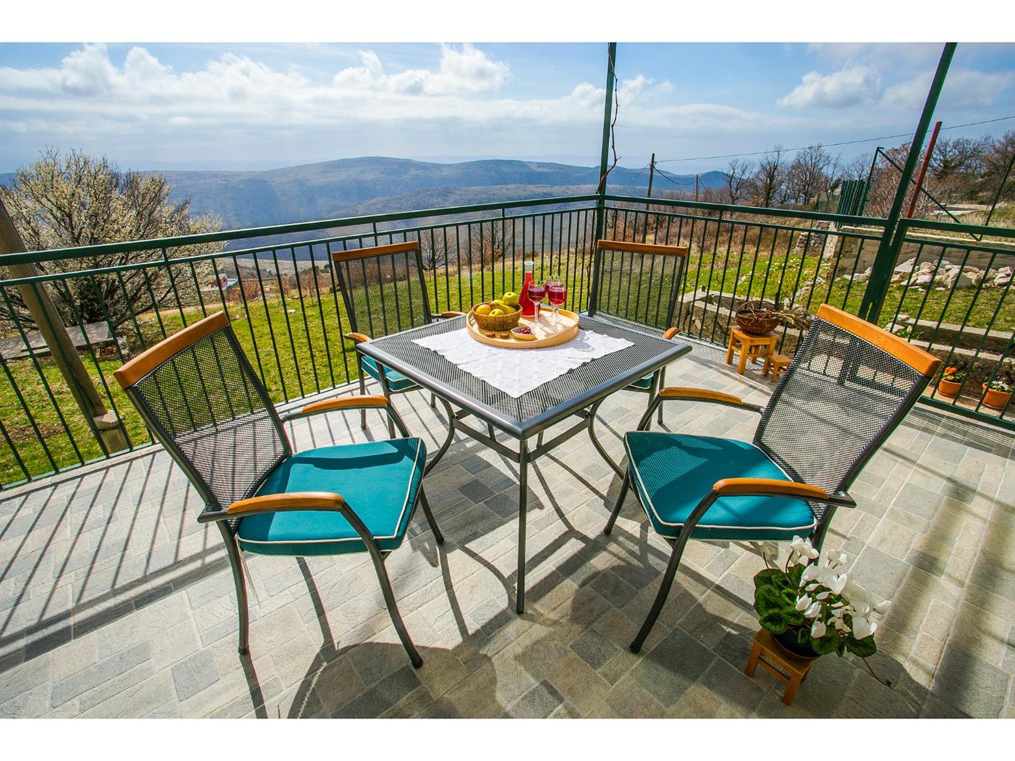 Villa photo 2