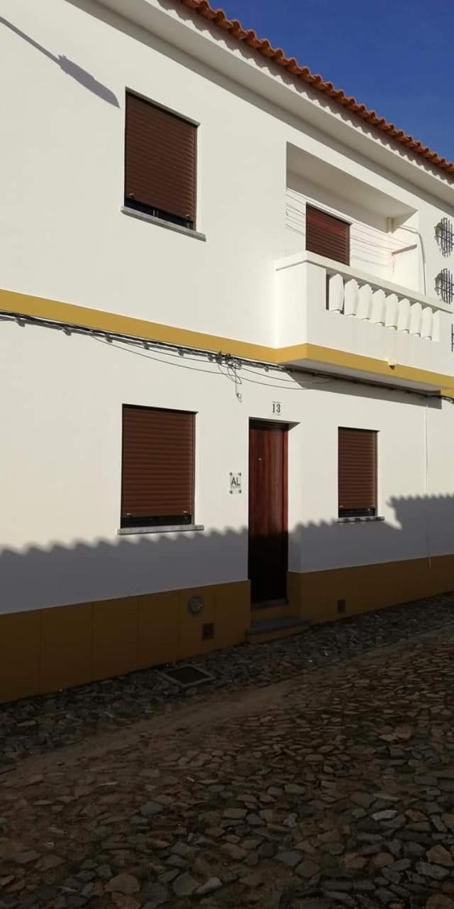 Two-Bedroom Apartment - Photo 2