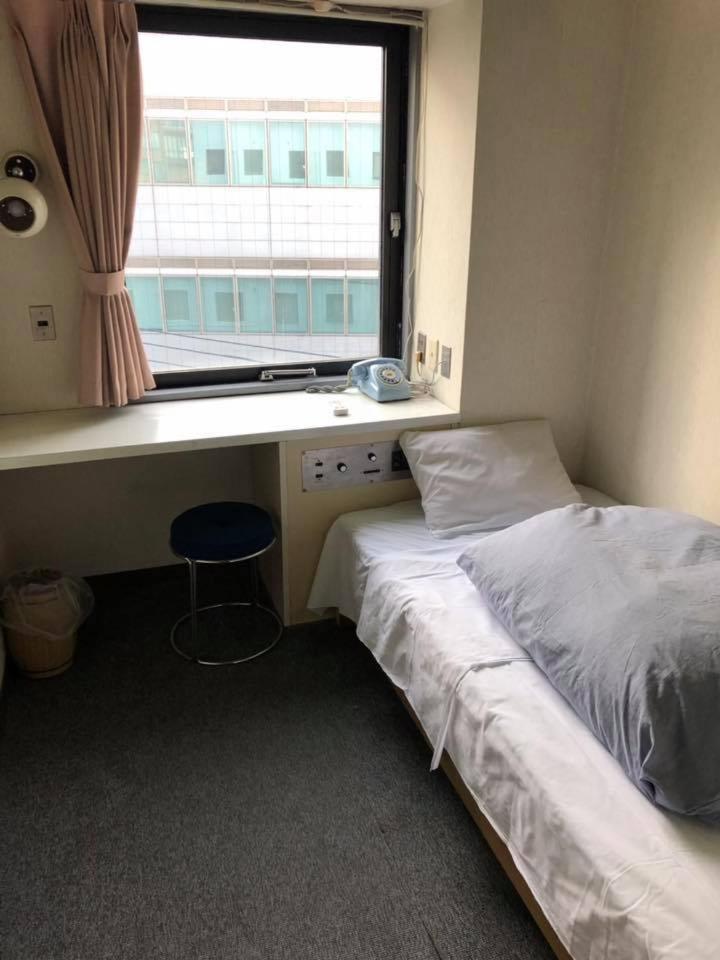Single Room with Shared Bathroom photo 1