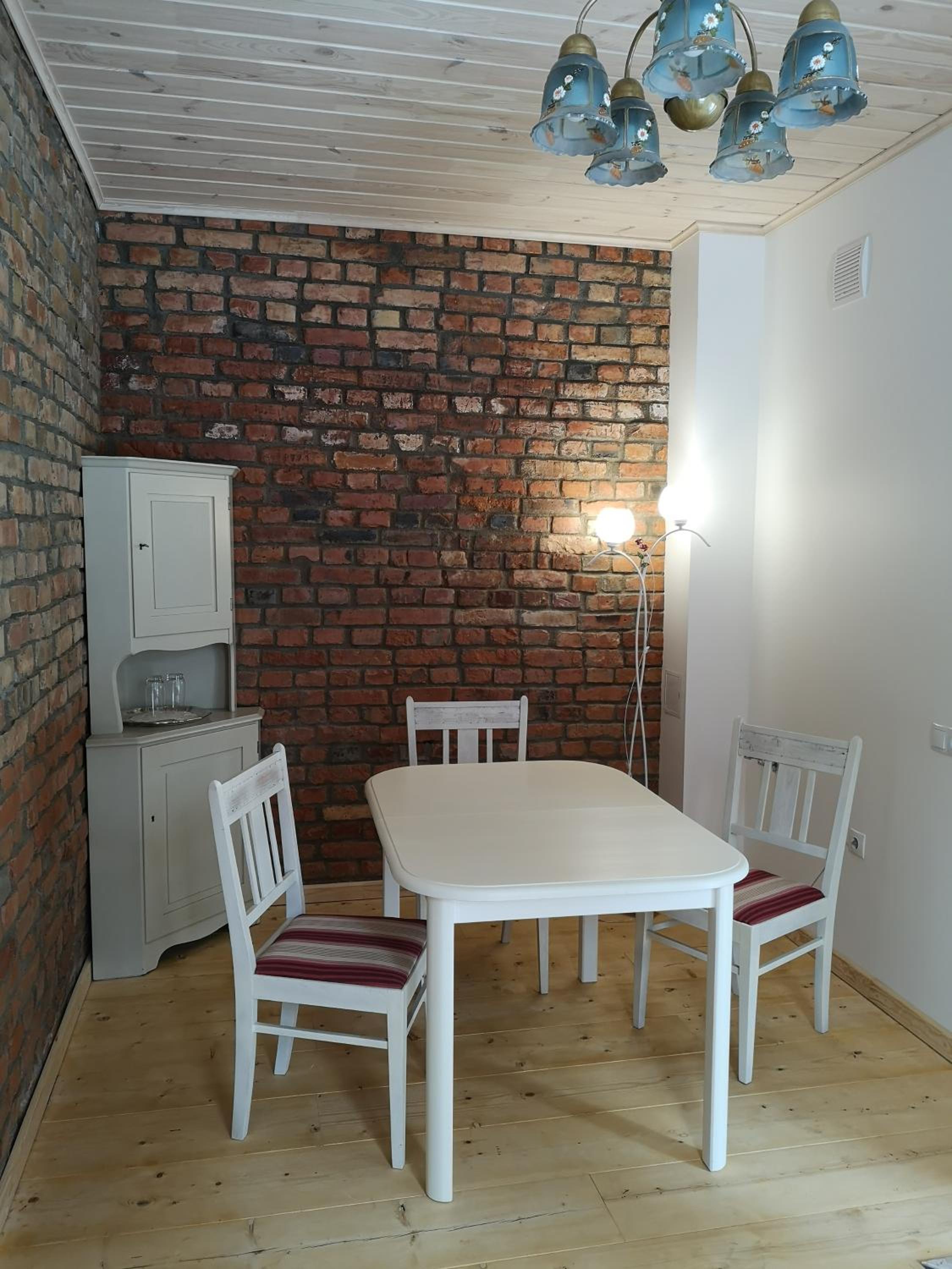 Double or Twin Room with Shower - Photo 3