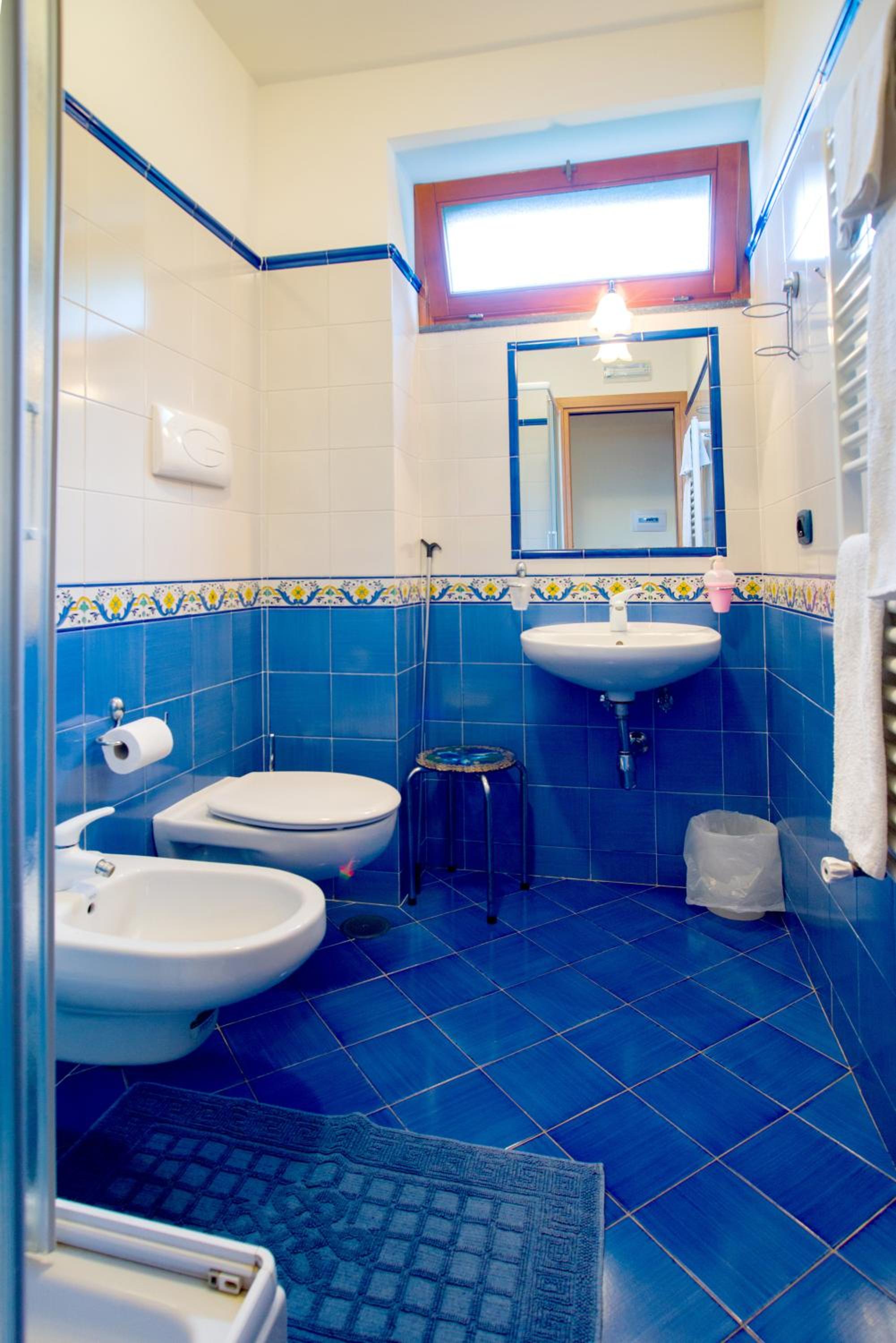 Double Room with Sea View - Photo 3