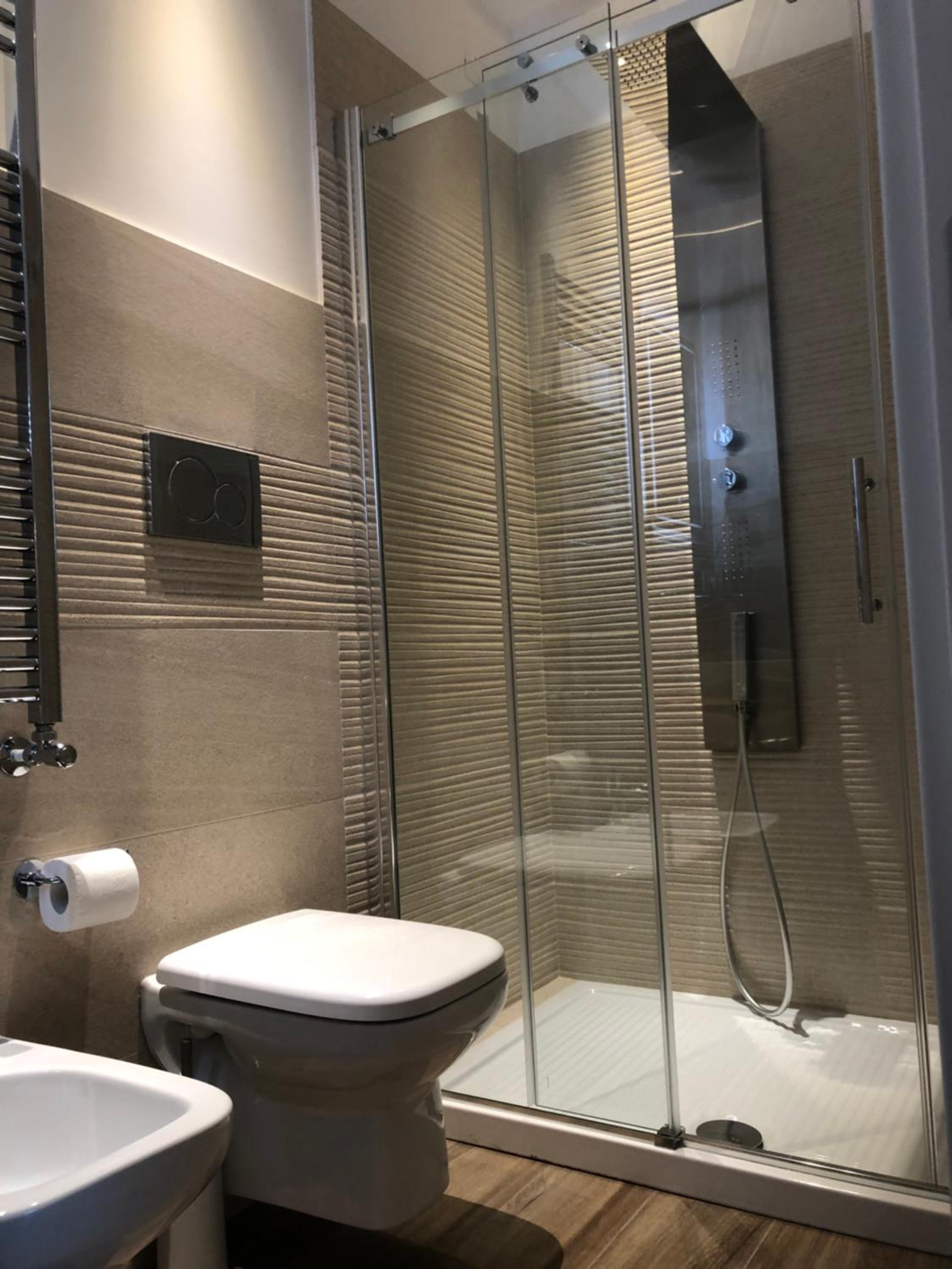 Standard King Room - Photo 2