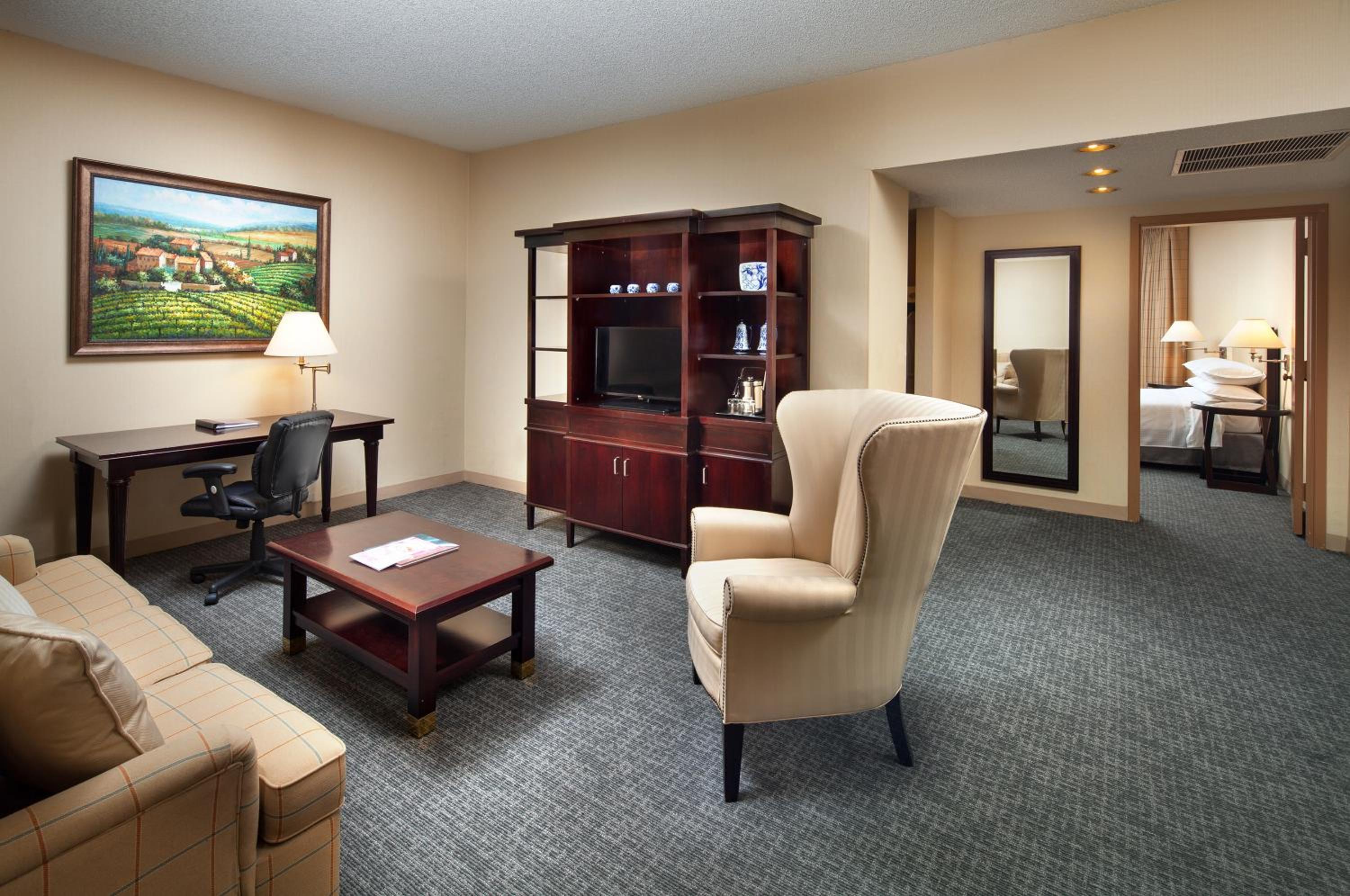 Turret Suite with two Queen beds photo 1