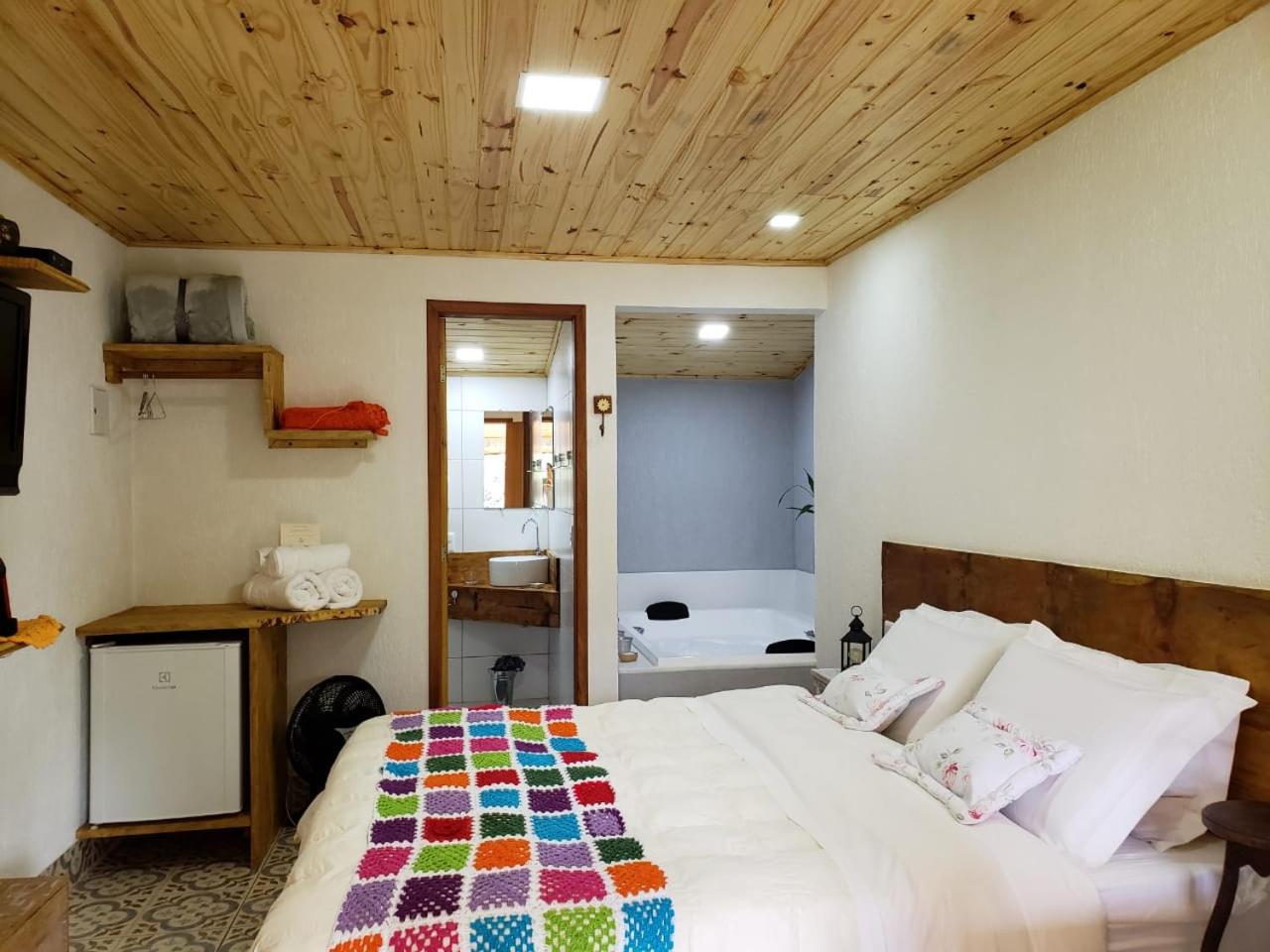 Deluxe Queen Room photo 1