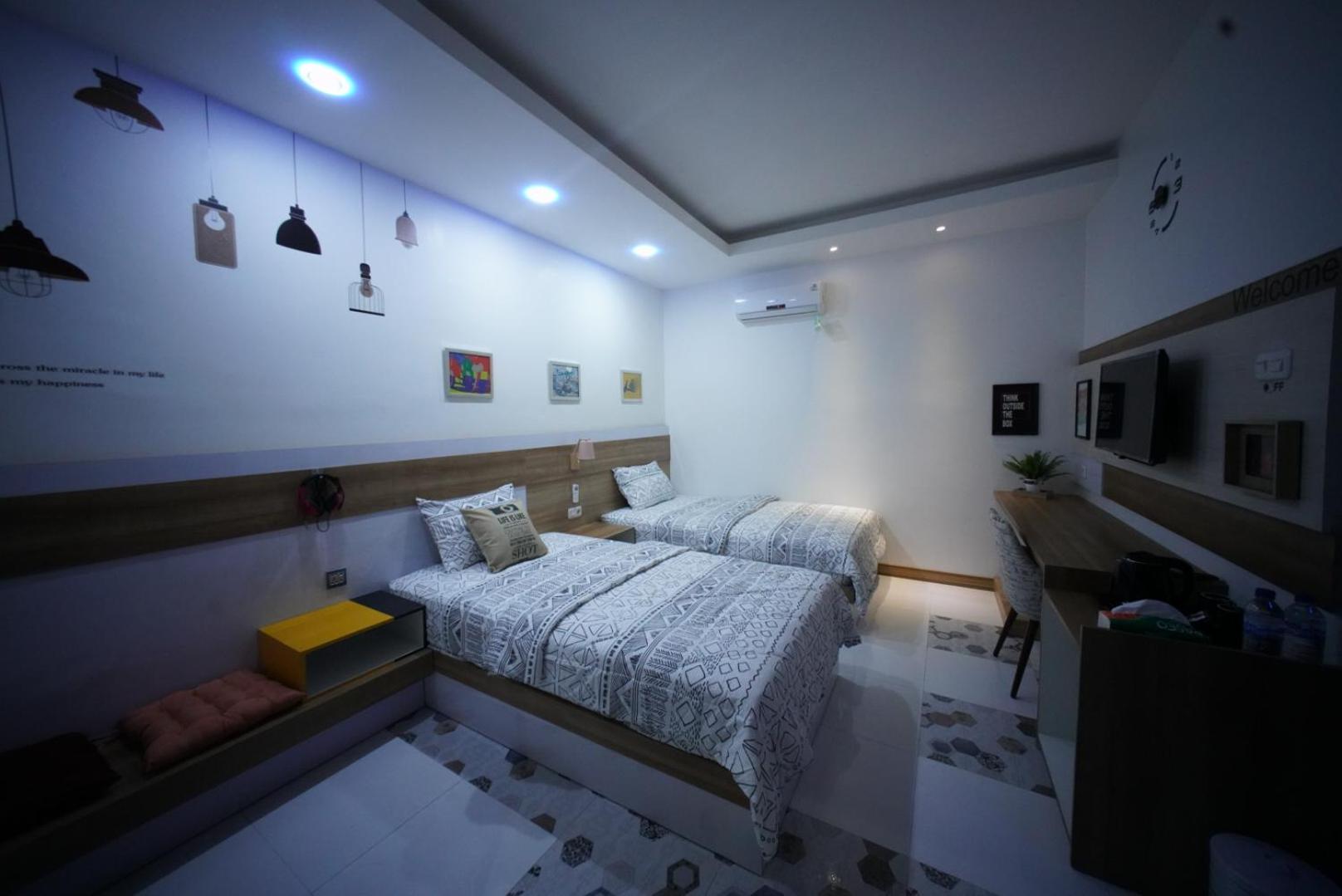 Deluxe Double or Twin Room with Balcony - Photo 2