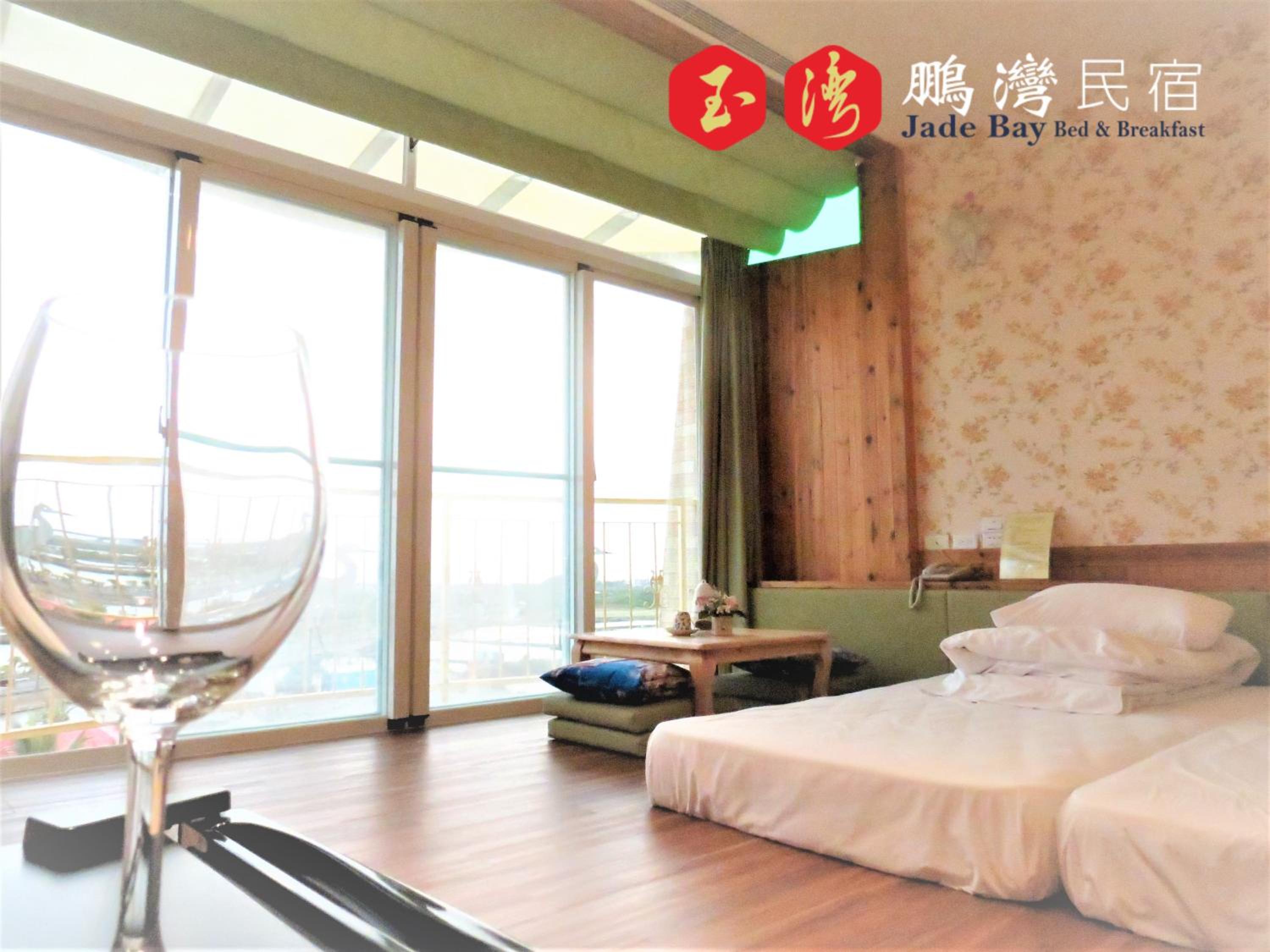 Deluxe Double or Twin Room with Ocean View photo 3