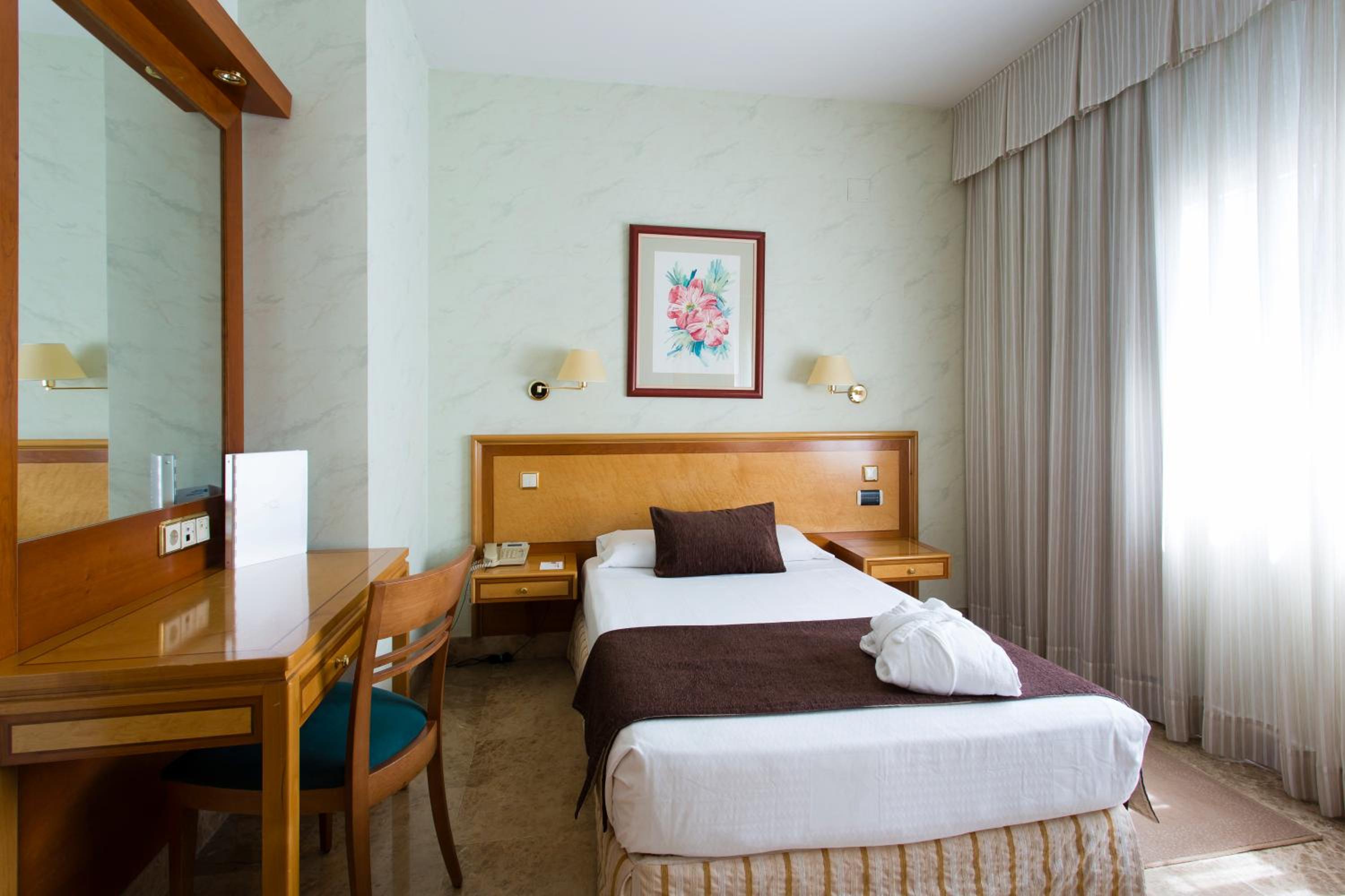 Single Room photo 2