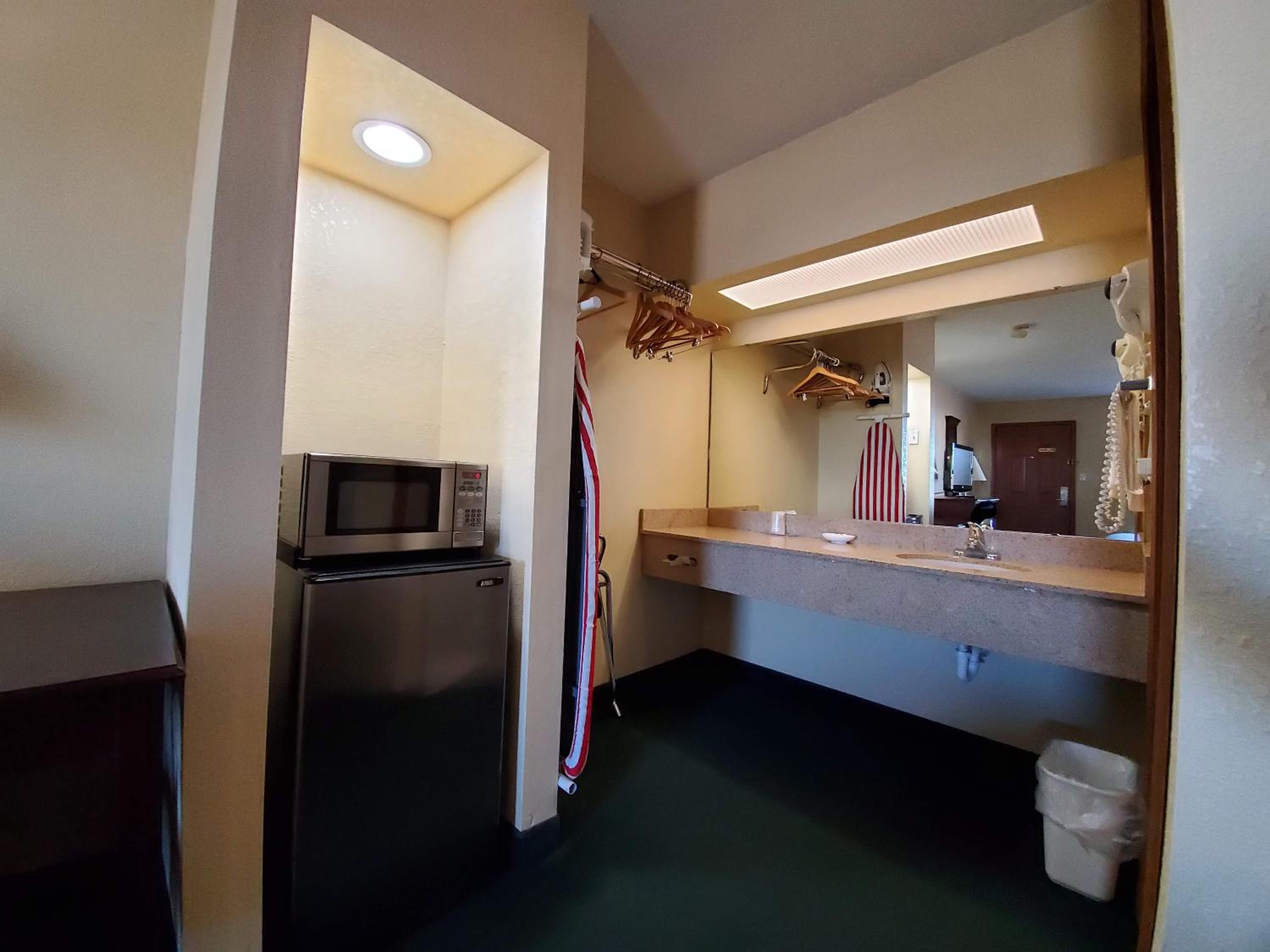 Single Room photo 2