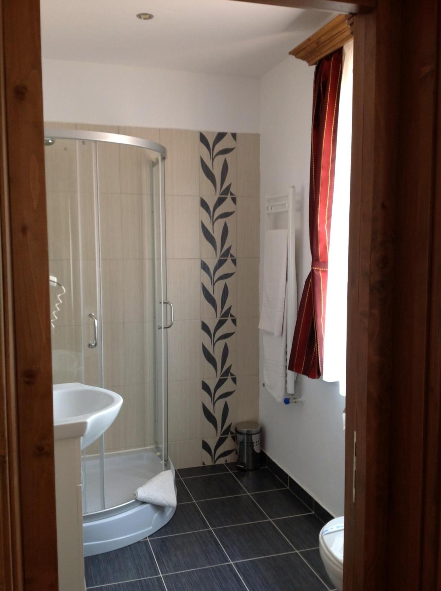 Double Room with canopy bed - Photo 16