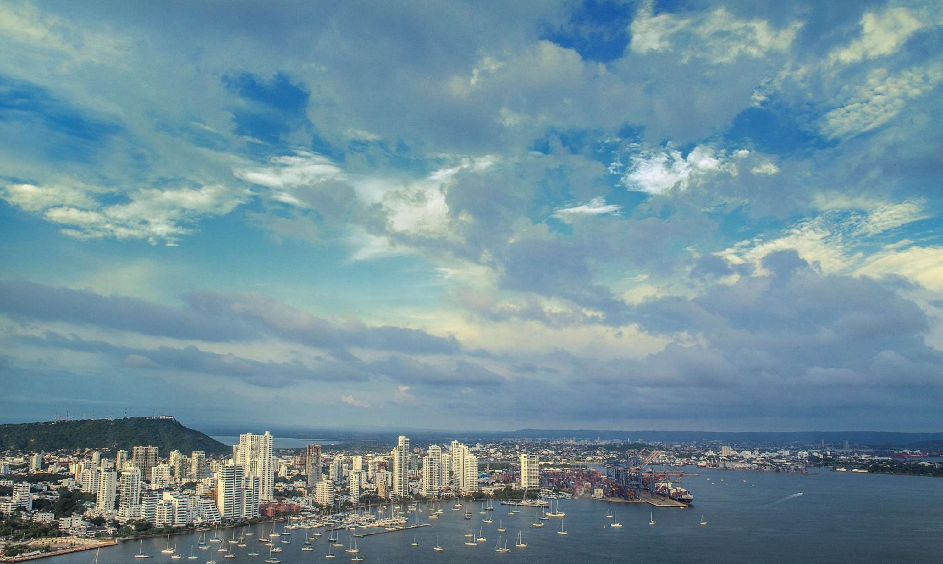 One-Bedroom Residence with Bay View photo 2