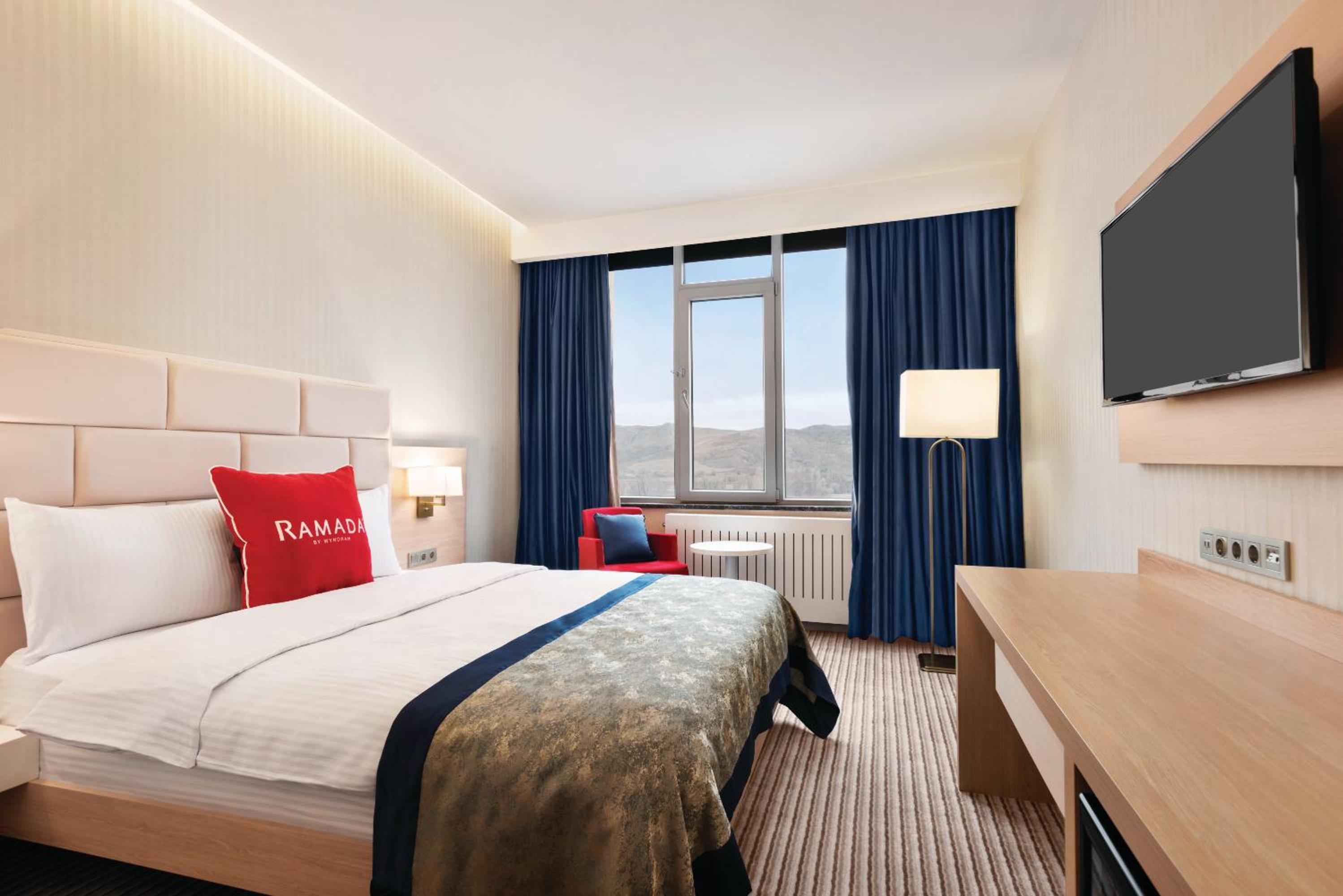 Double Room - Non-Smoking