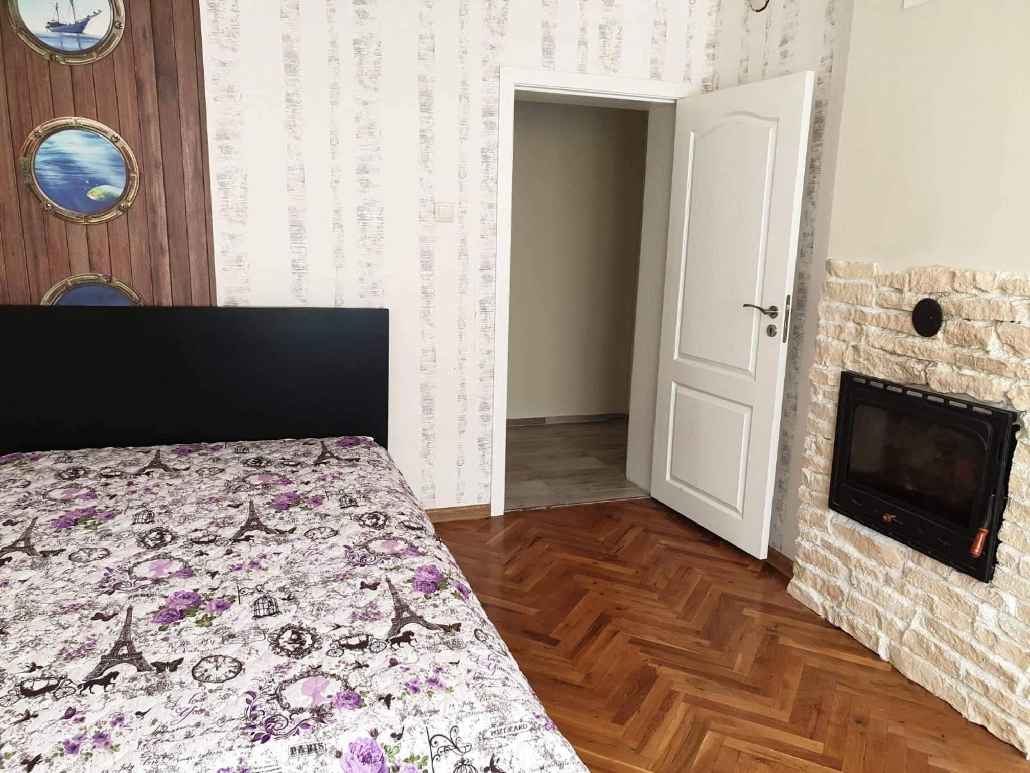 Two-Bedroom Apartment - Photo 42