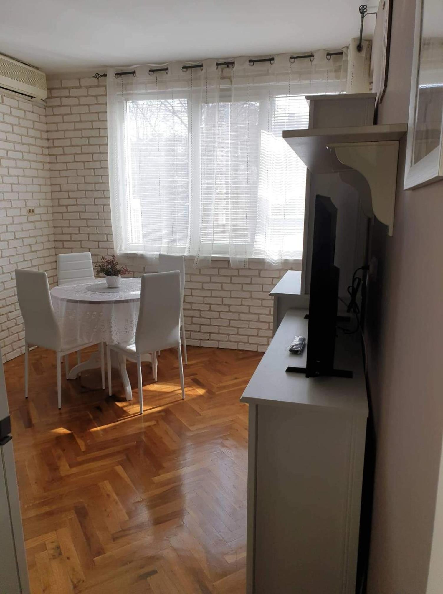 Two-Bedroom Apartment - Photo 21