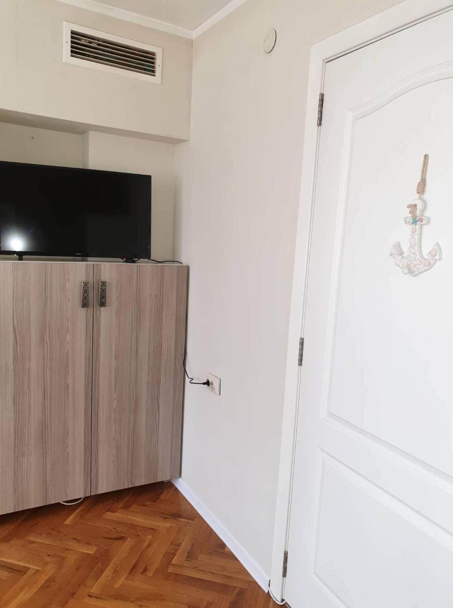 Two-Bedroom Apartment - Photo 36