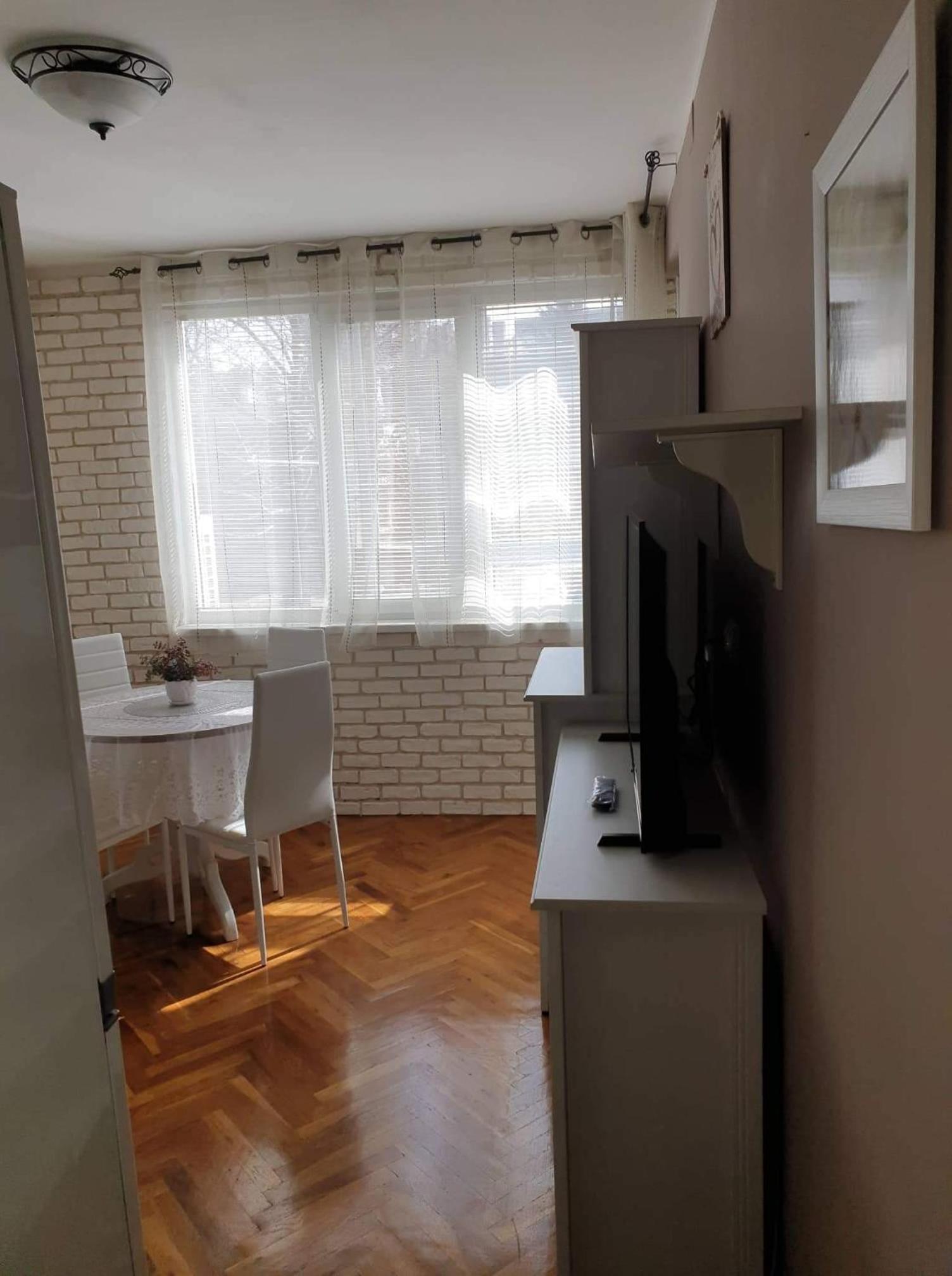 Two-Bedroom Apartment - Photo 20