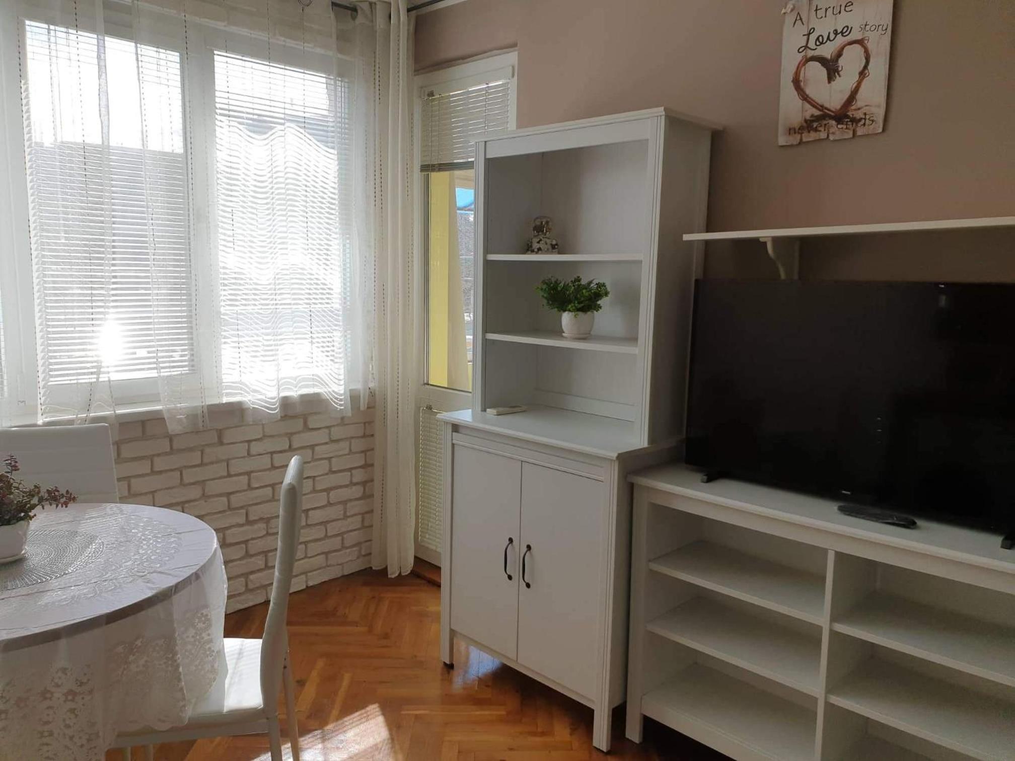 Two-Bedroom Apartment - Photo 6
