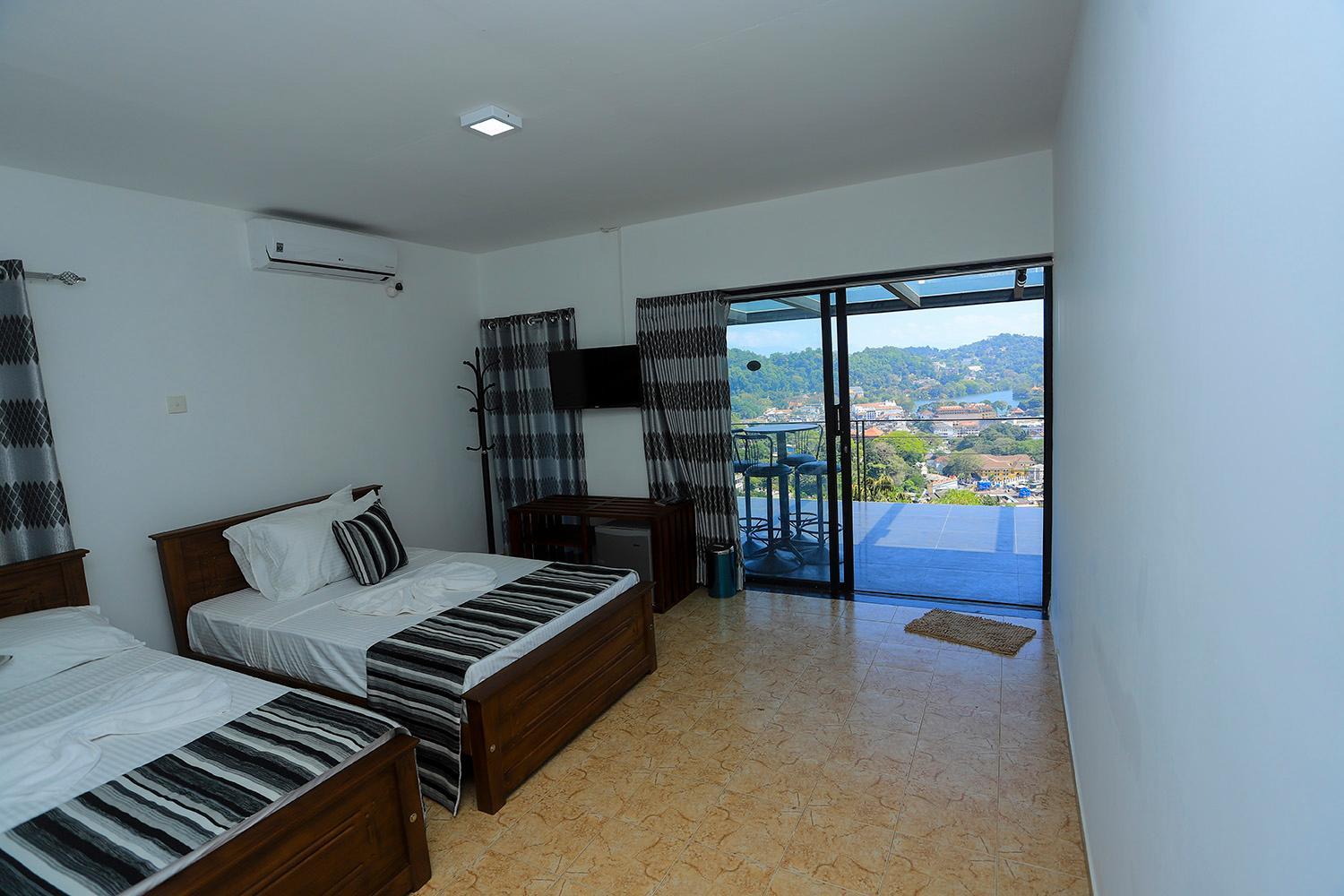 Deluxe Triple Room
