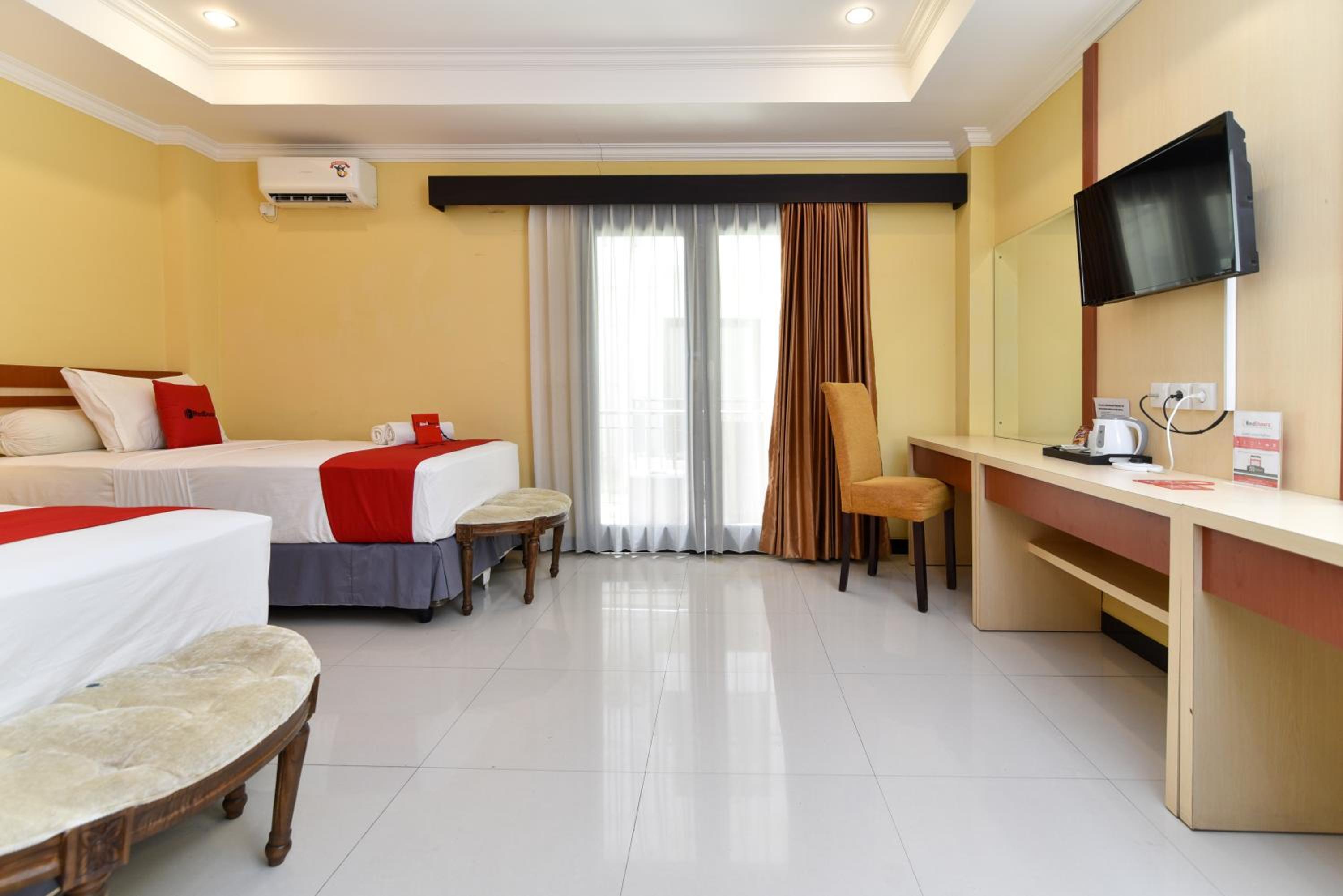 Deluxe Twin Room - Photo 1