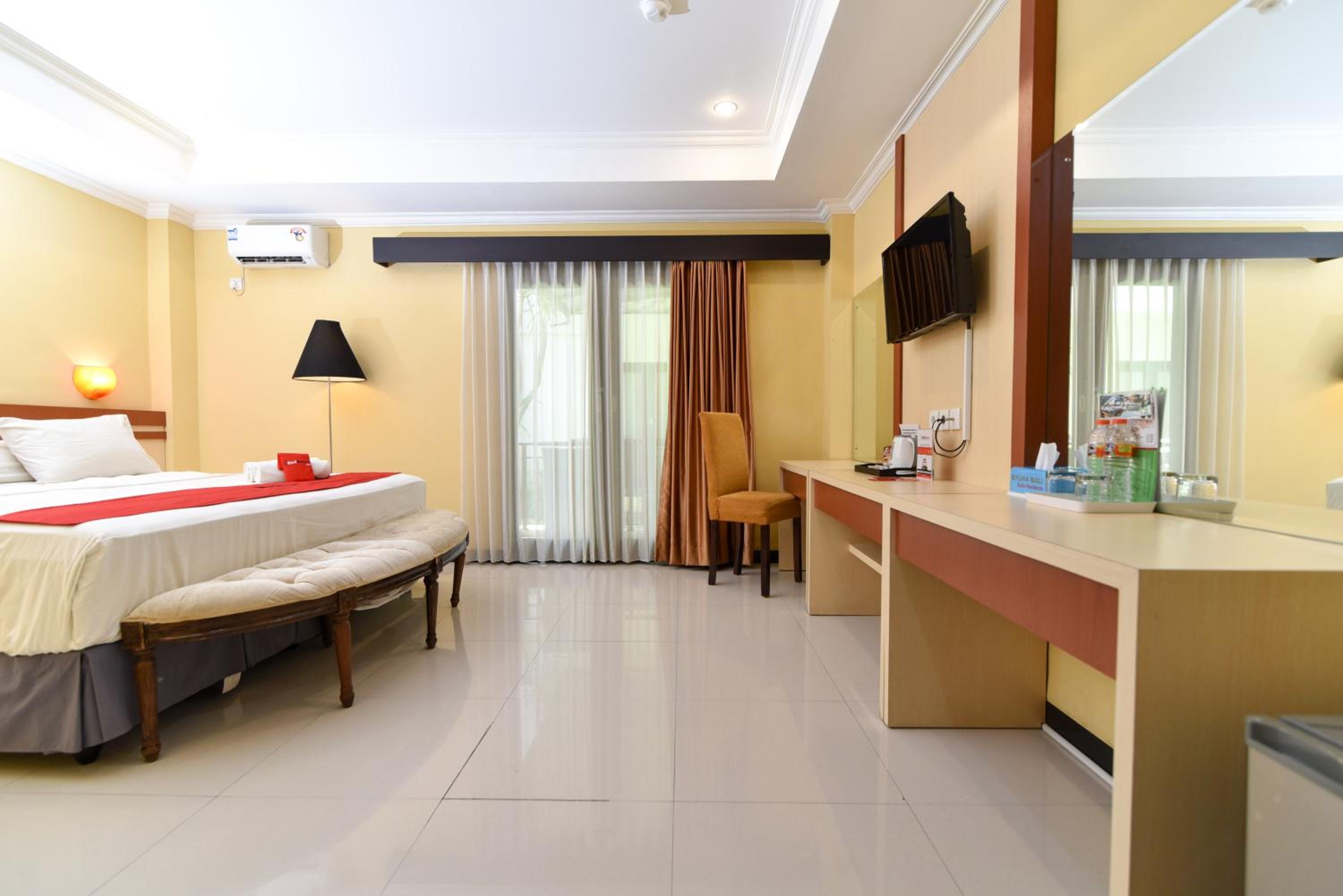 Deluxe Room - Photo 6