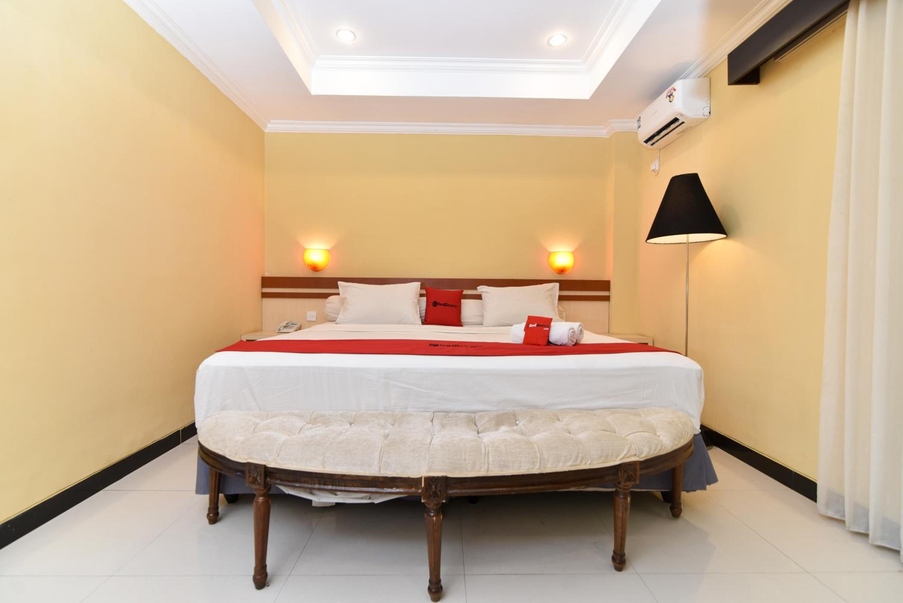 Deluxe Room - Photo 3