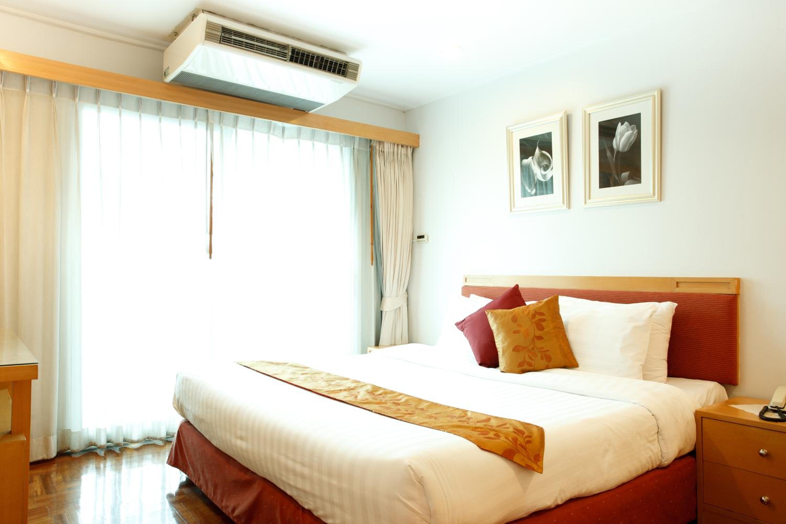 One-Bedroom Suite photo 2
