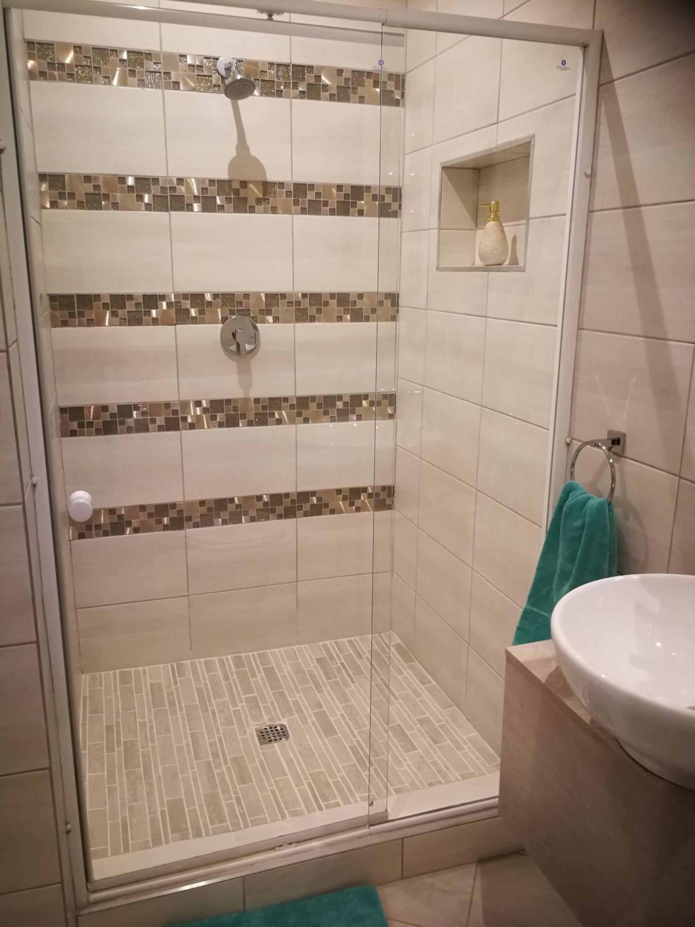 Deluxe Double Room with Shower - Photo 15