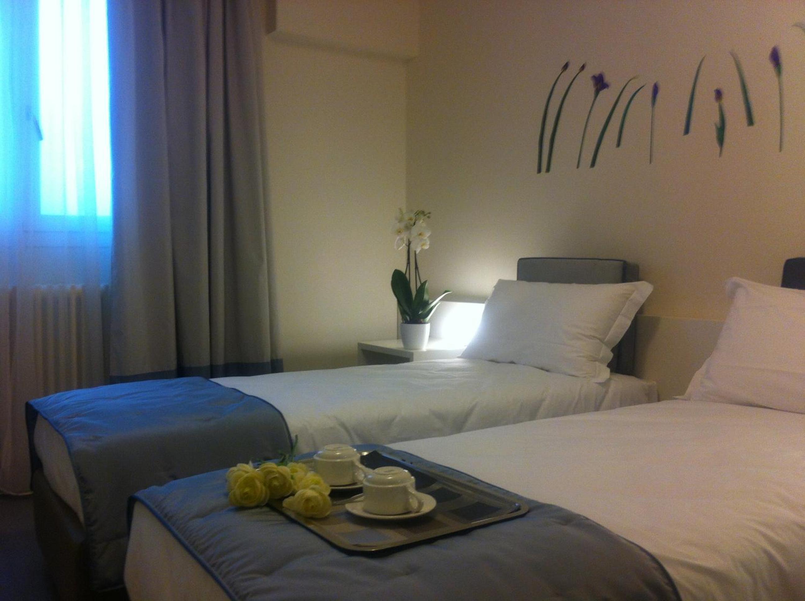 Double or Twin Room - Photo 3