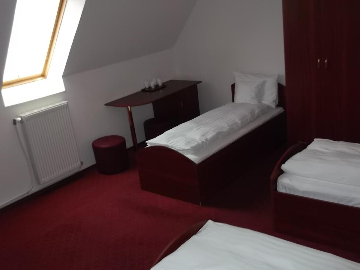 Standard Triple Room photo 2