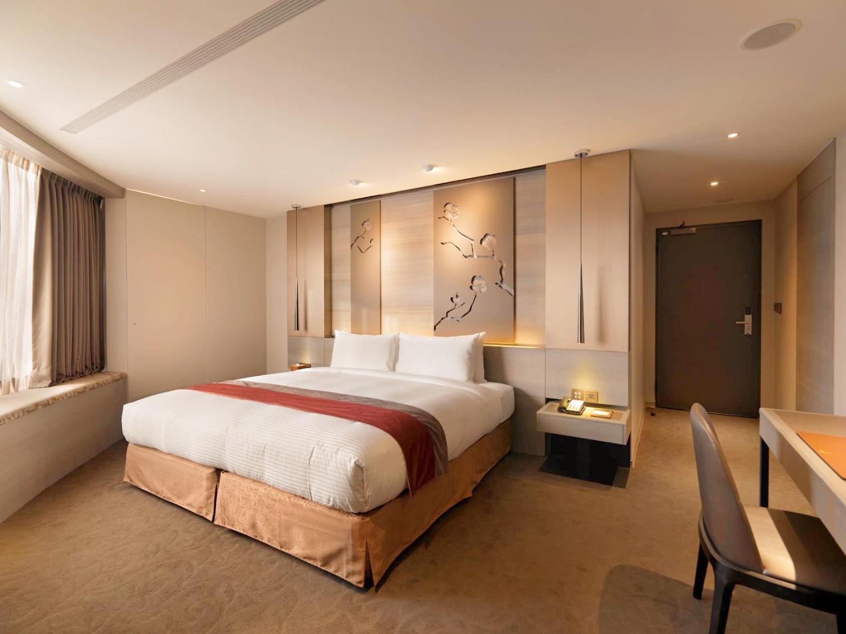 Superior King Room photo 2