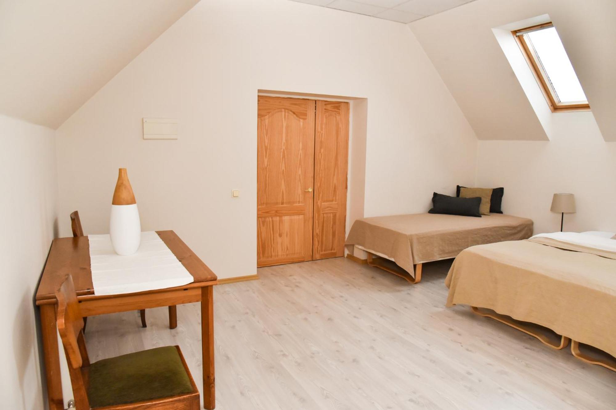 Four-Bedroom House photo 2