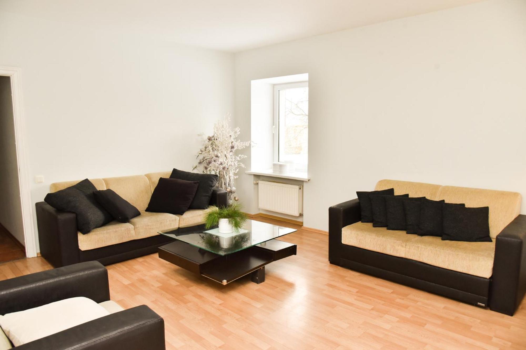 Four-Bedroom House photo 3