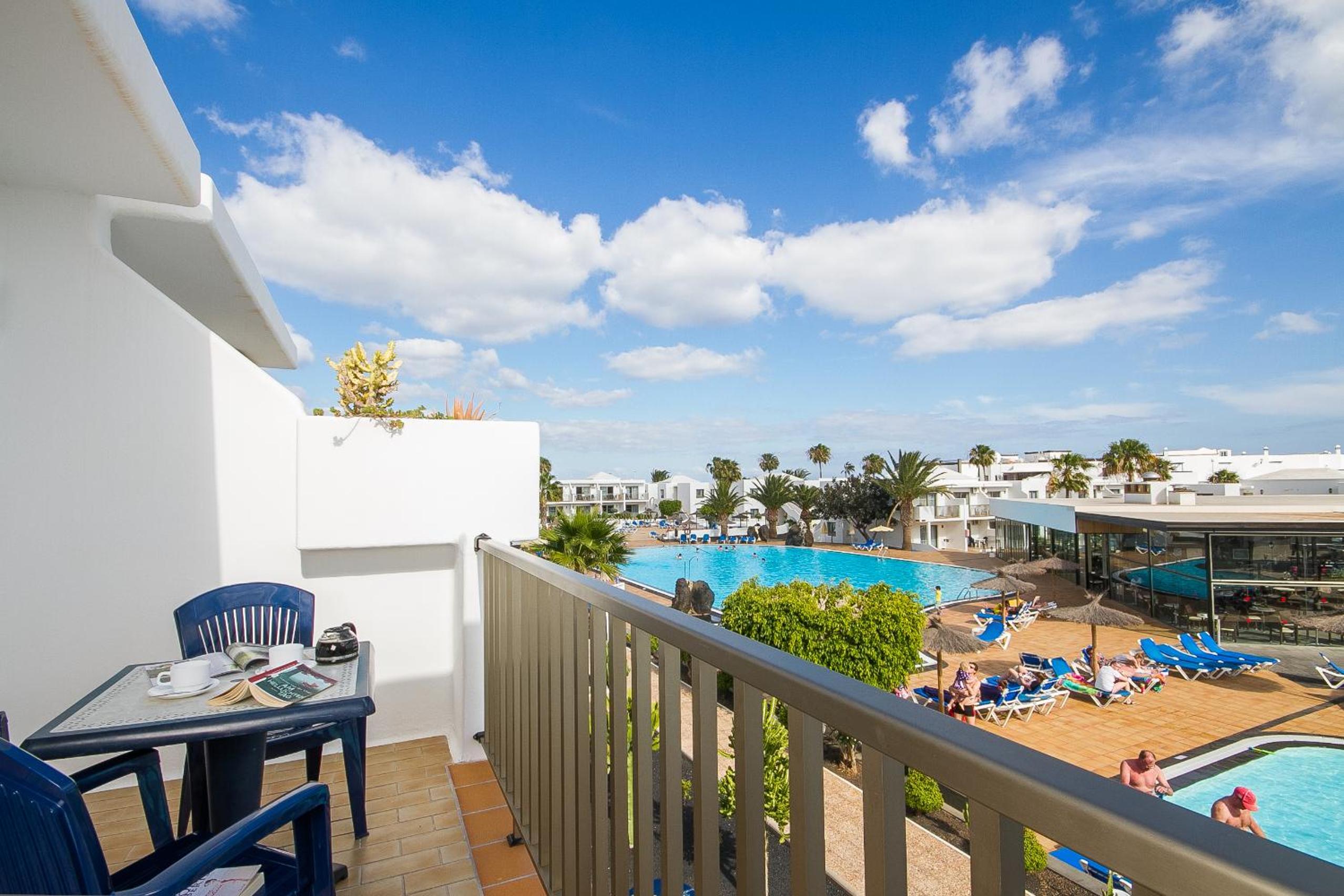 One-Bedroom Apartment with Pool View (2 Adults) thumbnail 5
