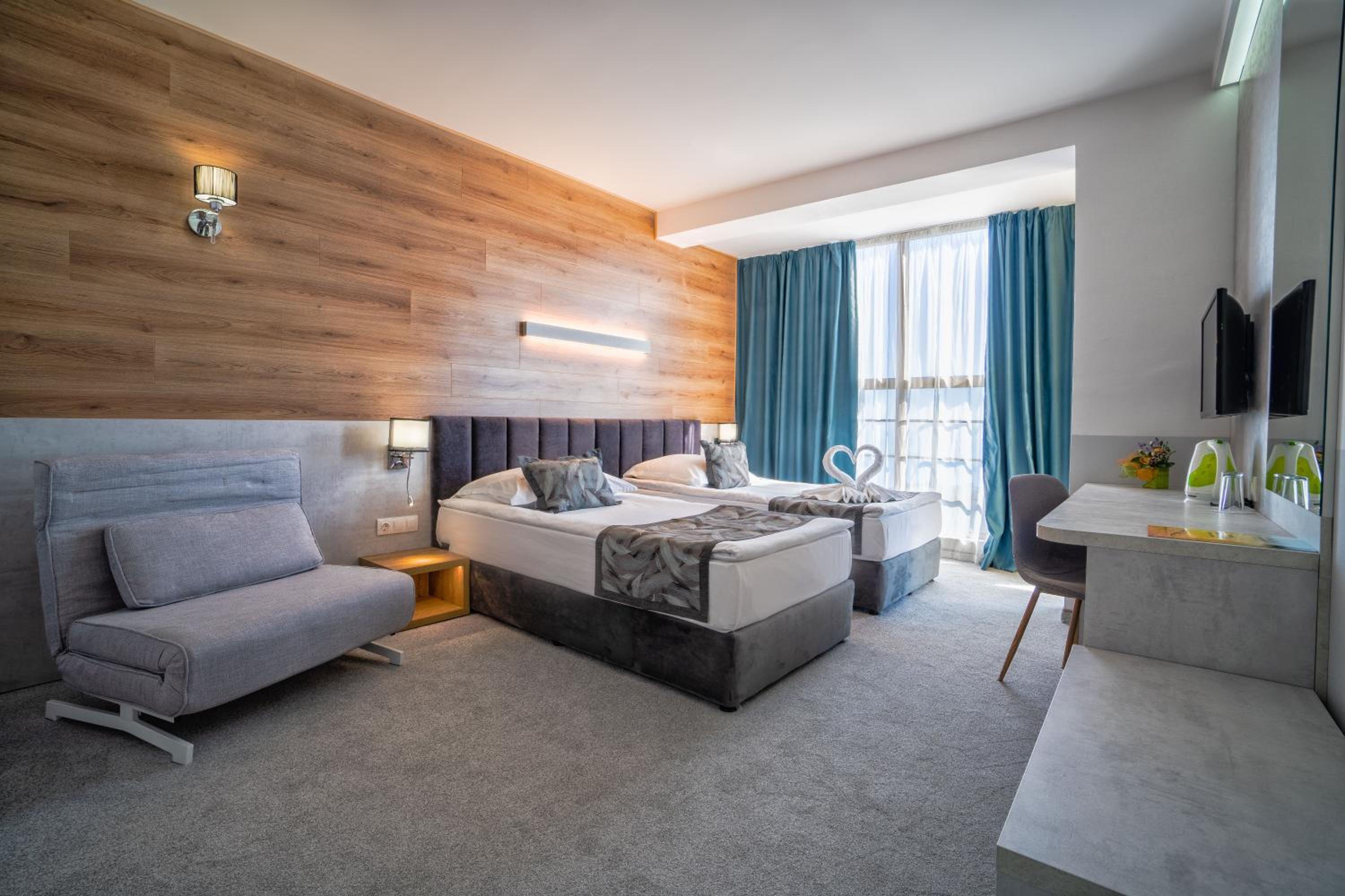 Standard Double or Twin Room with Sea View photo 2