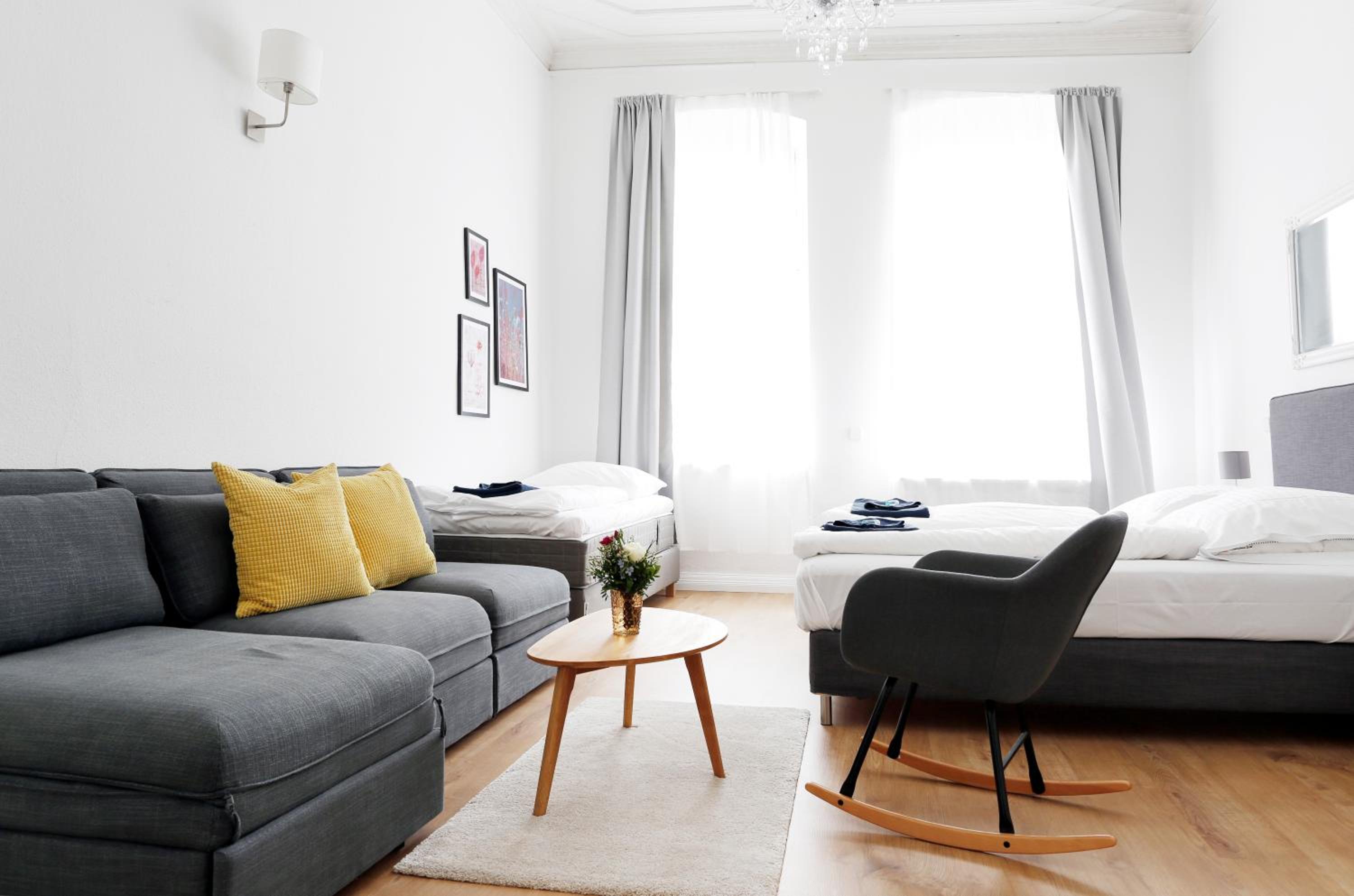Apartment photo 1