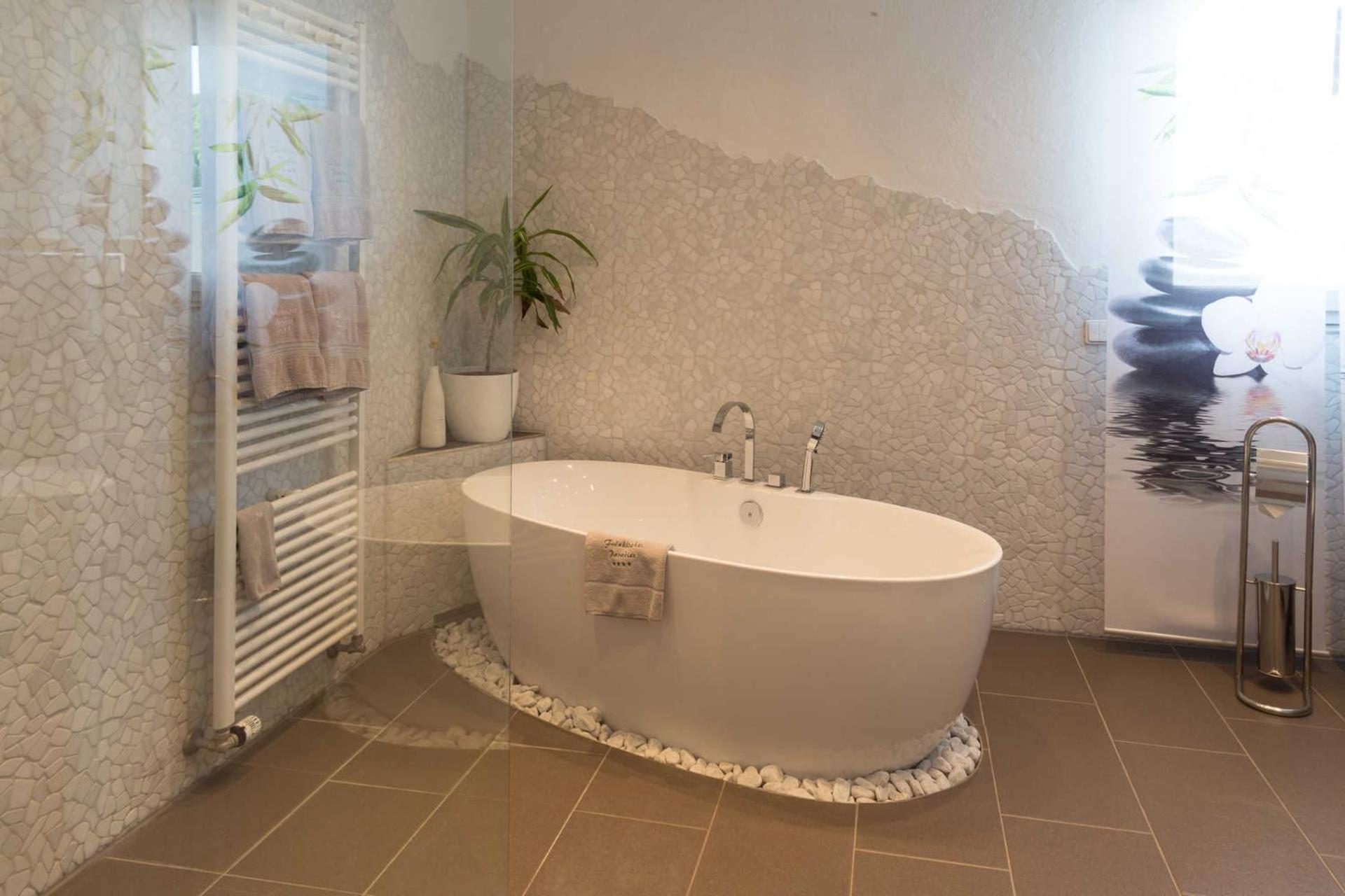Two-Bedroom Apartment with Balcony photo 2