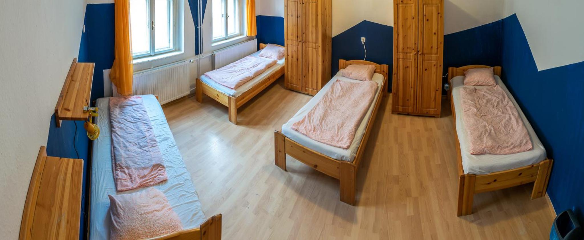 Economy Quadruple Room with Shared Bathroom photo 1