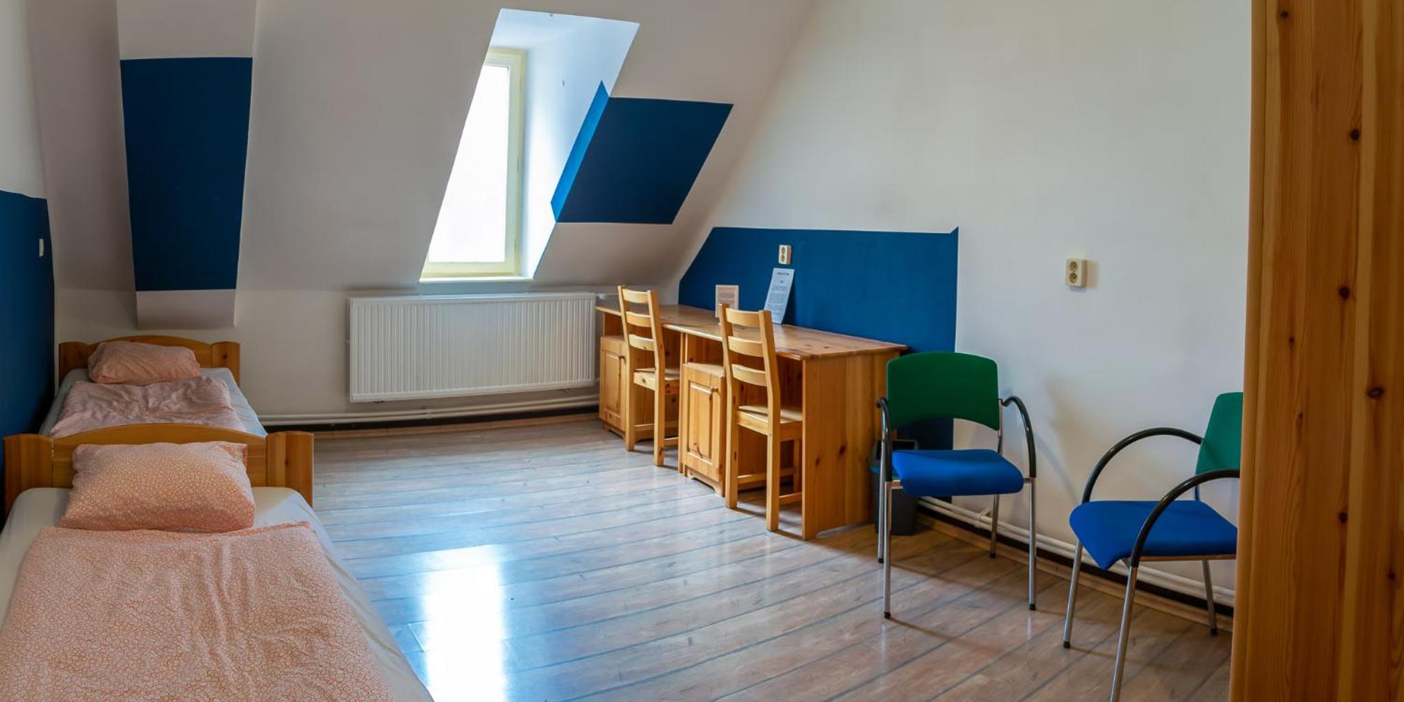 Large Twin Room - Photo 30