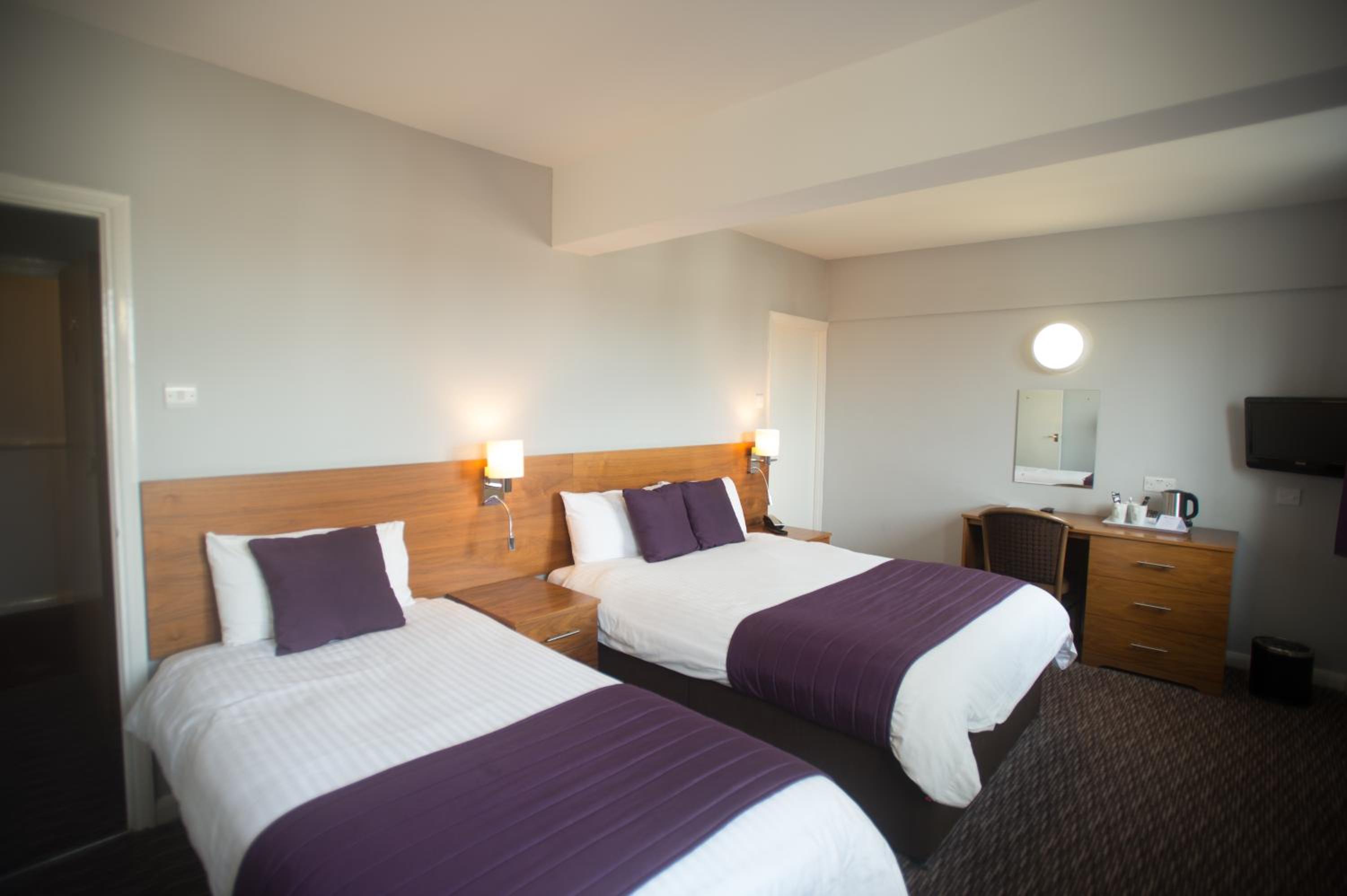 Family/ Twin Room - Photo 2