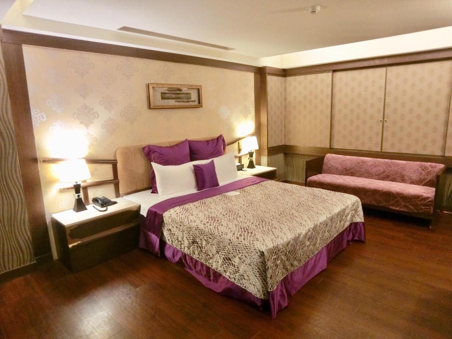Deluxe Business Double Room - Public Parking photo 2