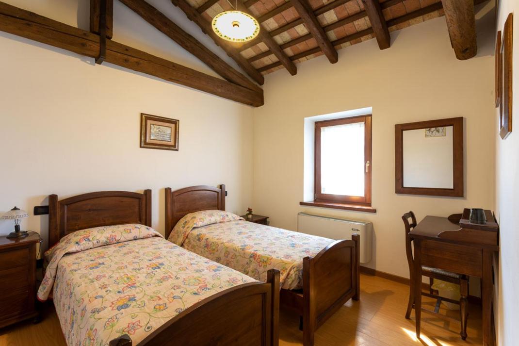 Large Double or Twin Room - Photo 1