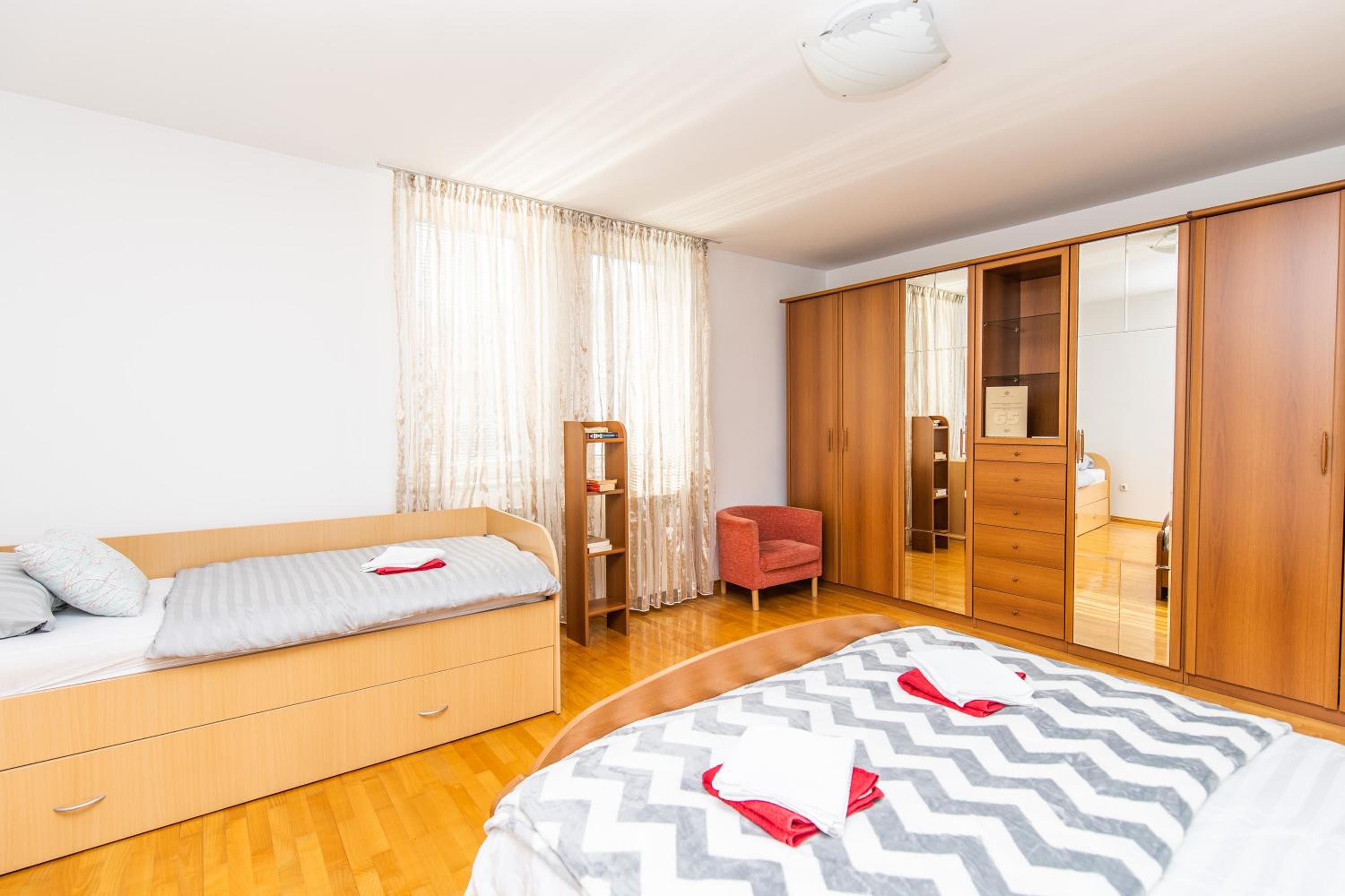 Two-Bedroom Apartment - Photo 2