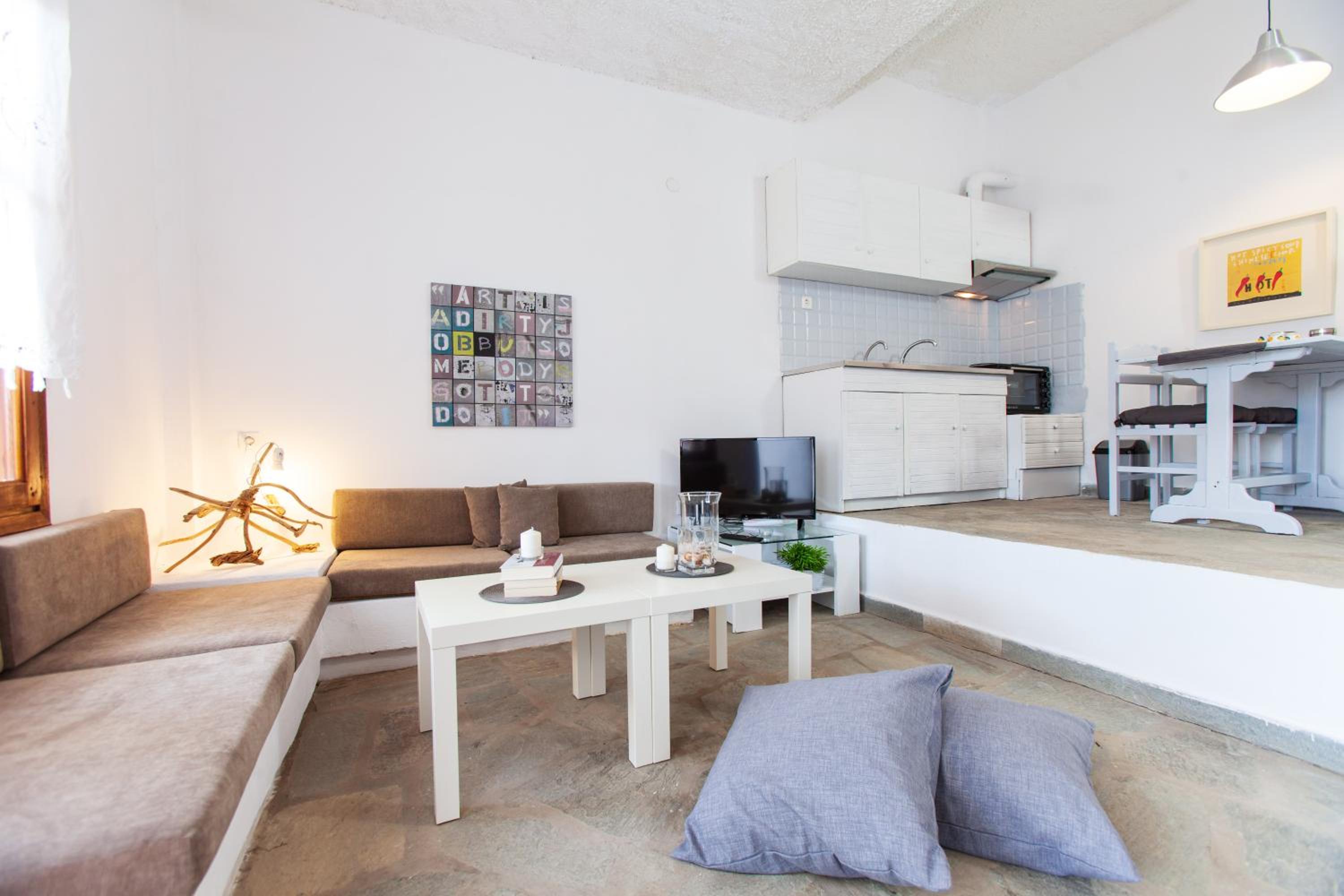 One-Bedroom House photo 2