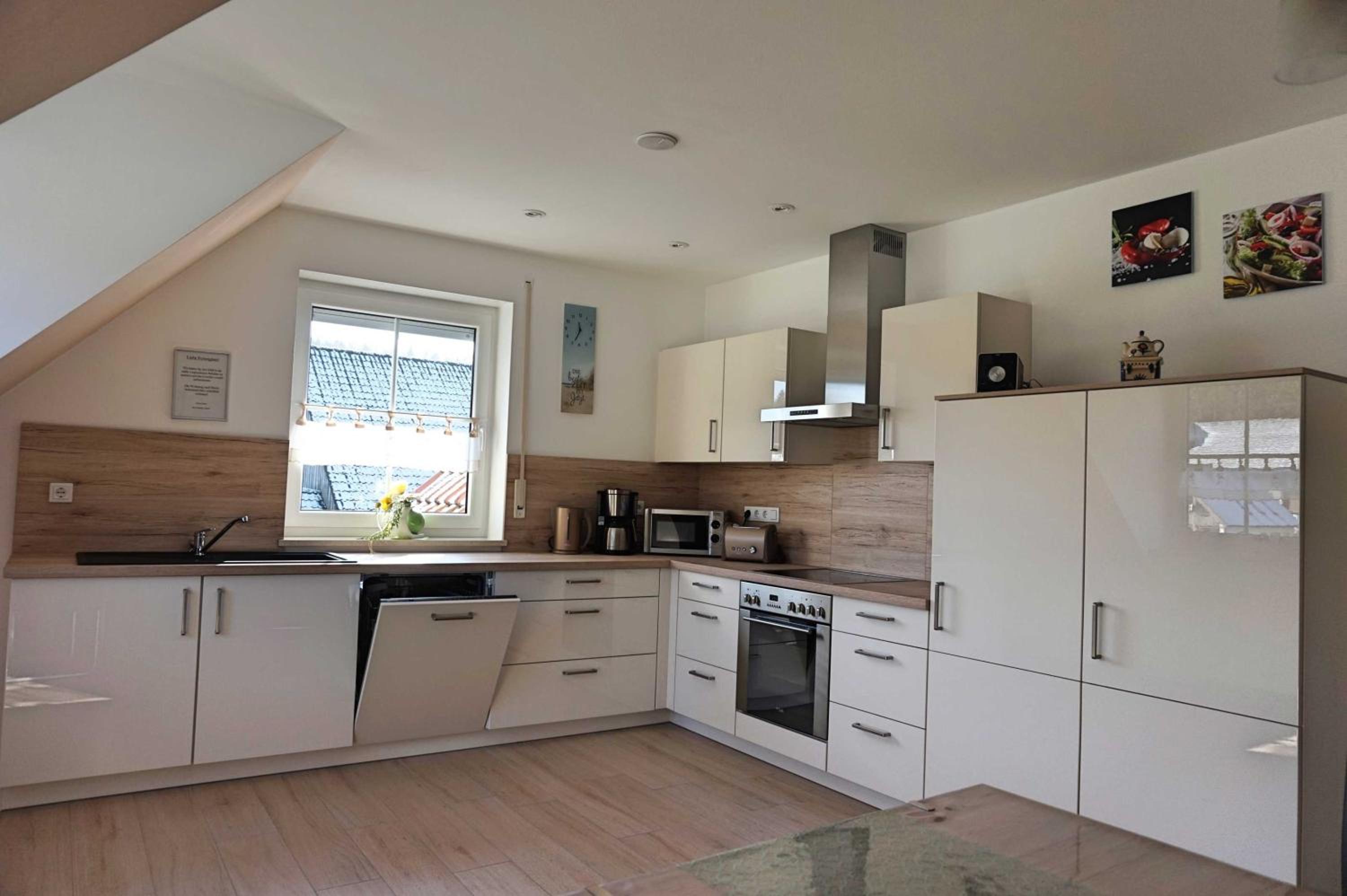 Three-Bedroom Apartment with Balcony photo 2