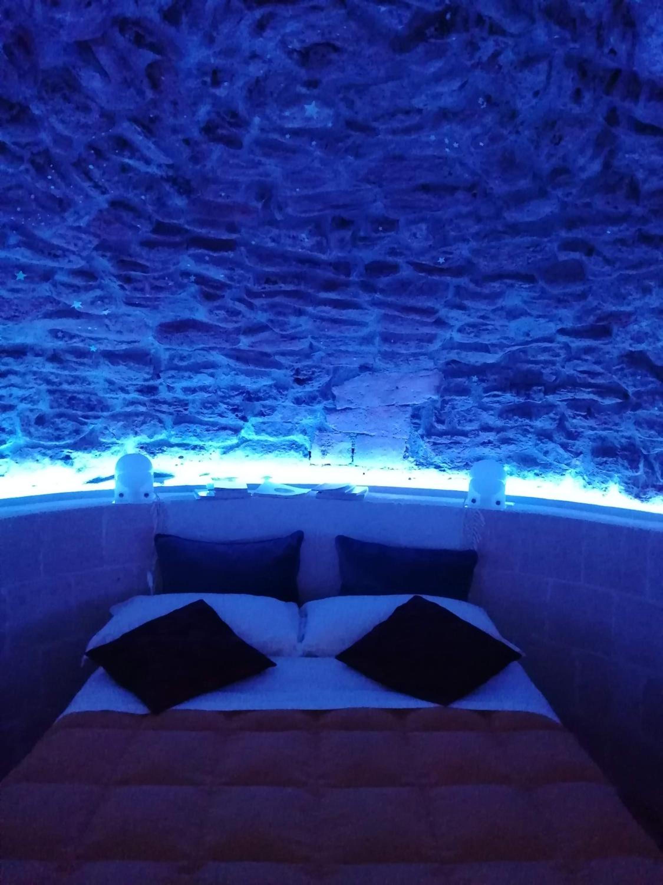One-Bedroom Apartment - Photo 40