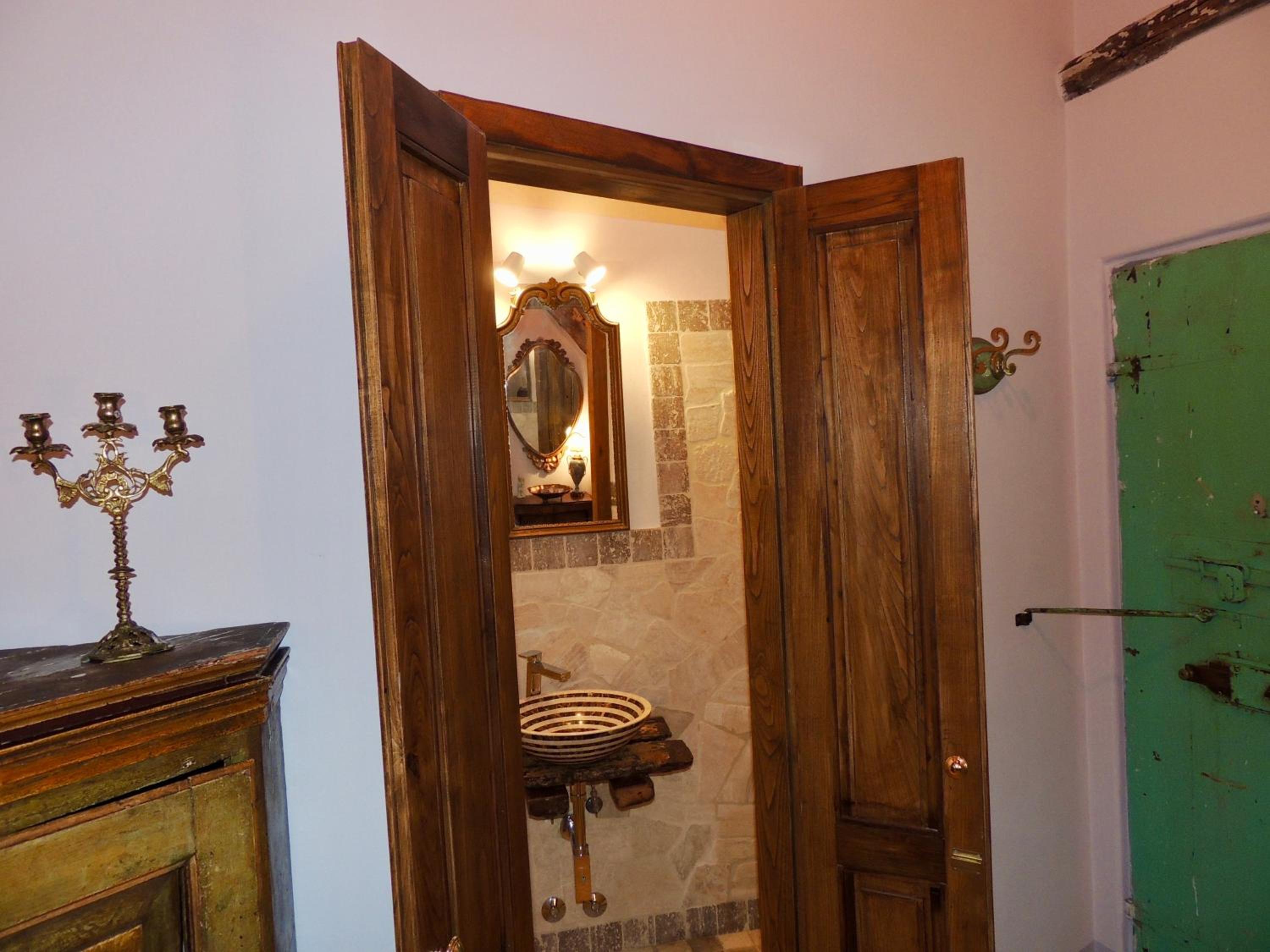 Two-Bedroom House - Photo 30