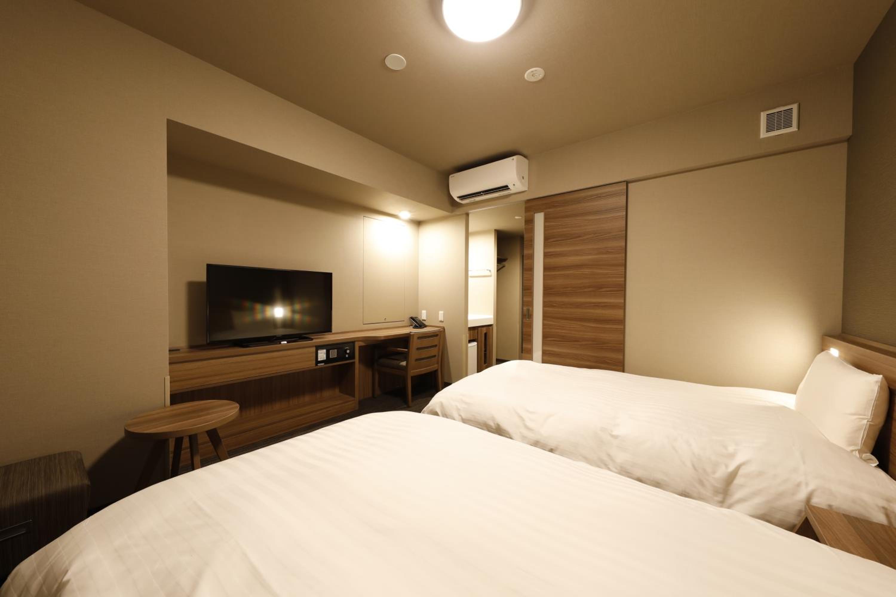 Standard Twin Room - Non-Smoking - Photo 1
