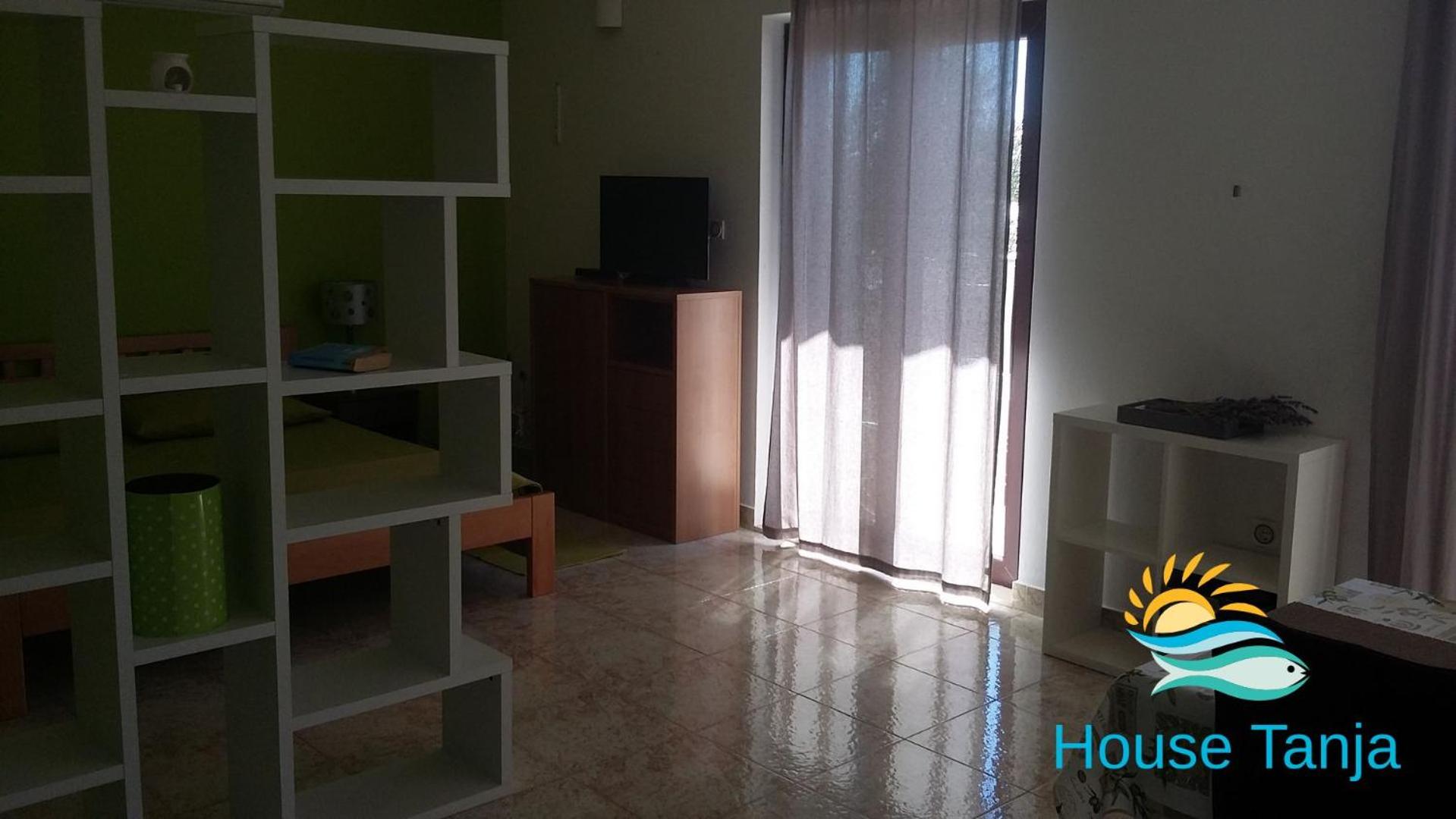Apartment with Terrace photo 3