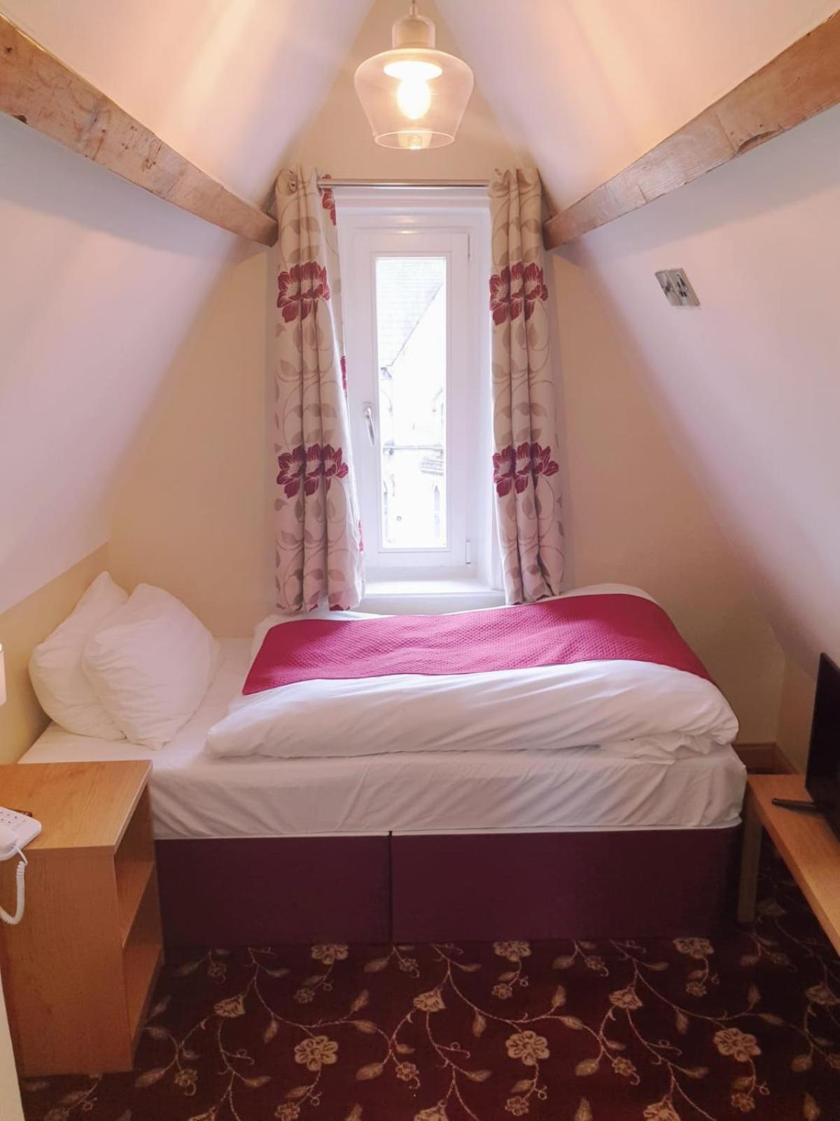 Single Room photo 2